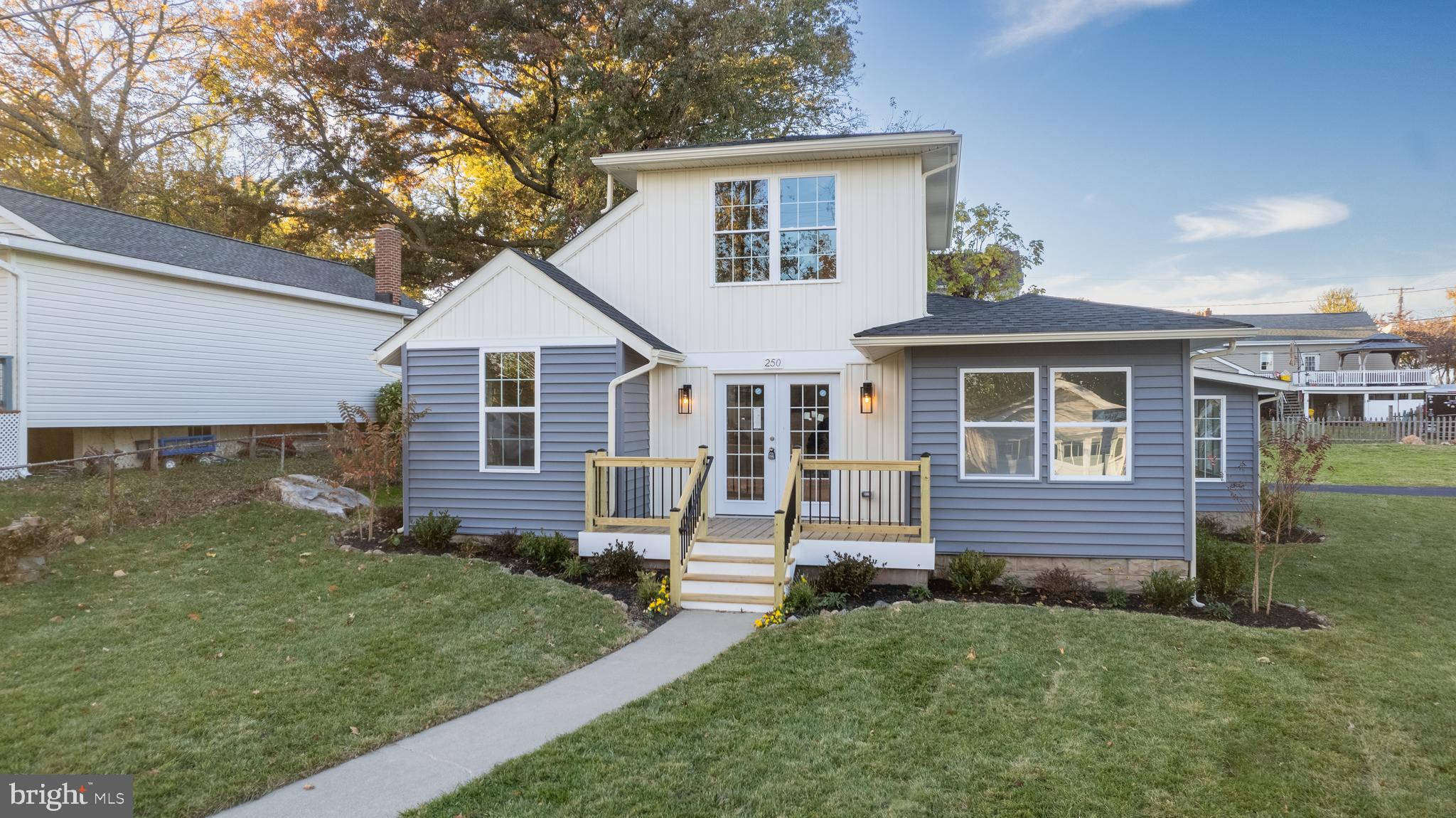 RIVIERA BEACH - Residential Lease