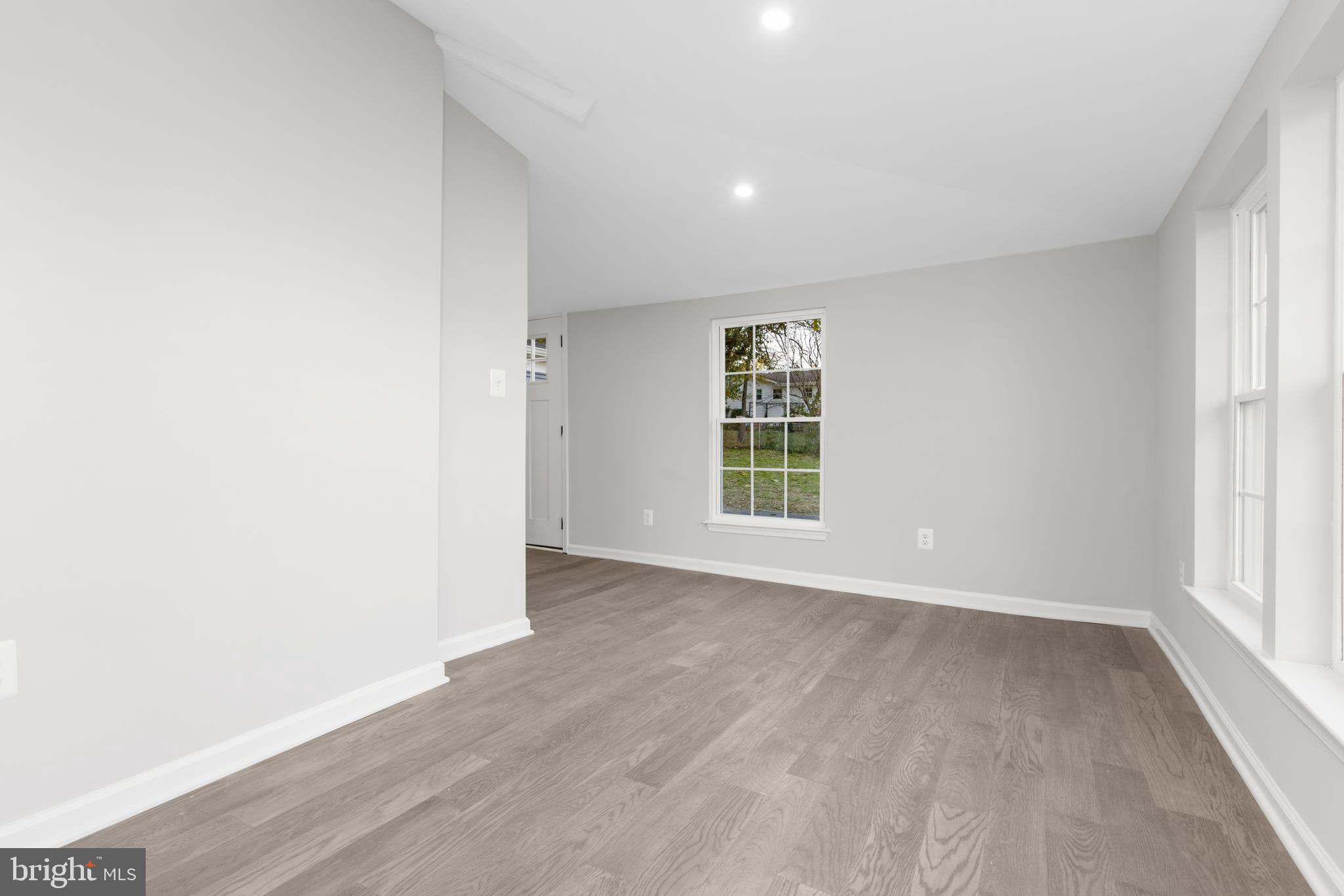 RIVIERA BEACH - Residential Lease