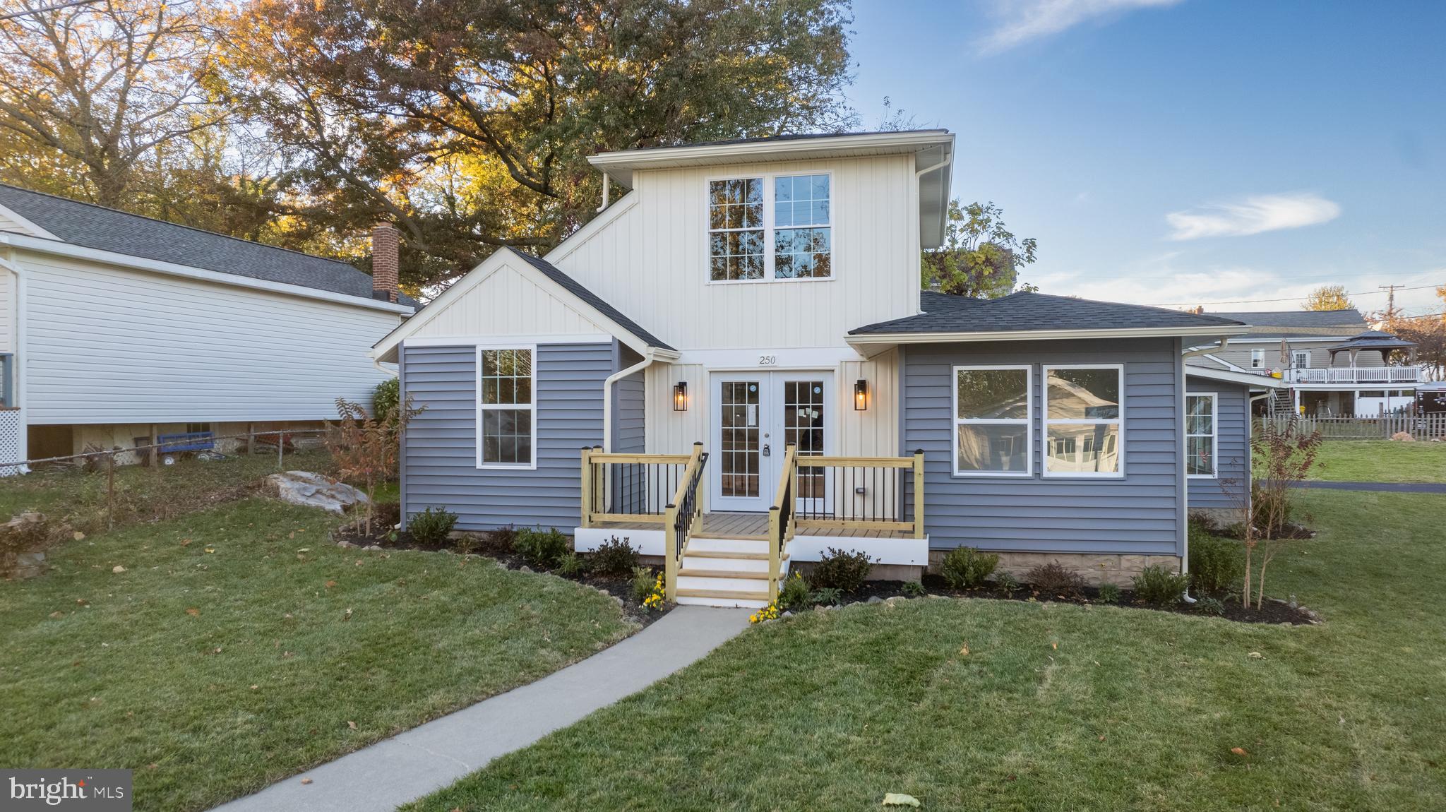 RIVIERA BEACH - Residential Lease