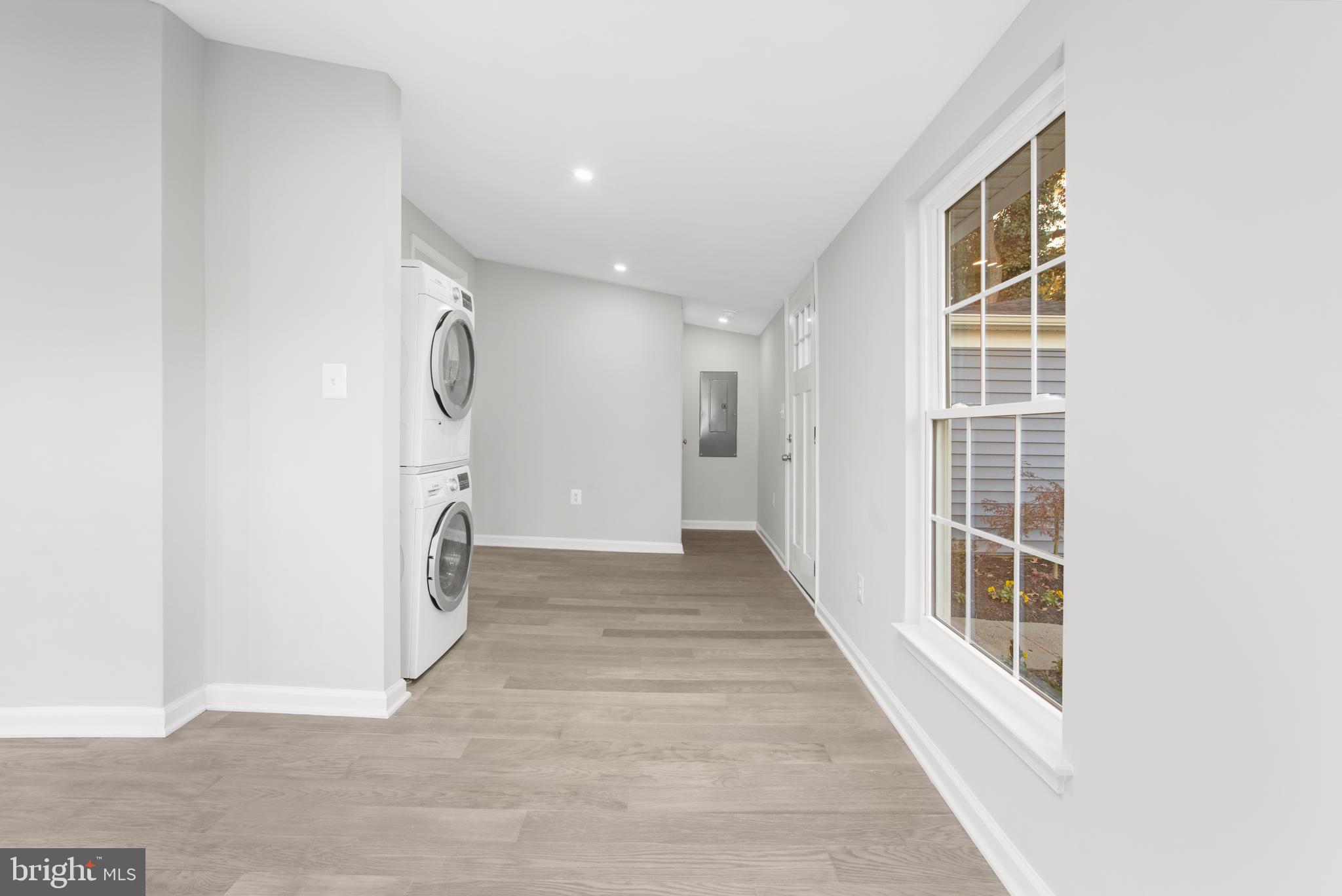 RIVIERA BEACH - Residential Lease