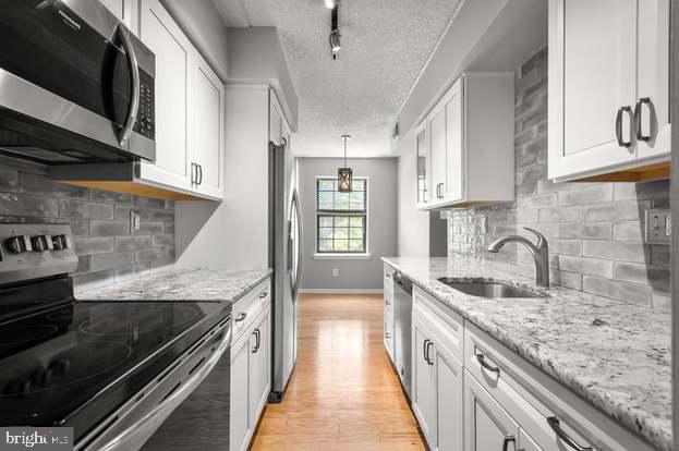 CHESTERBROOK - Residential Lease