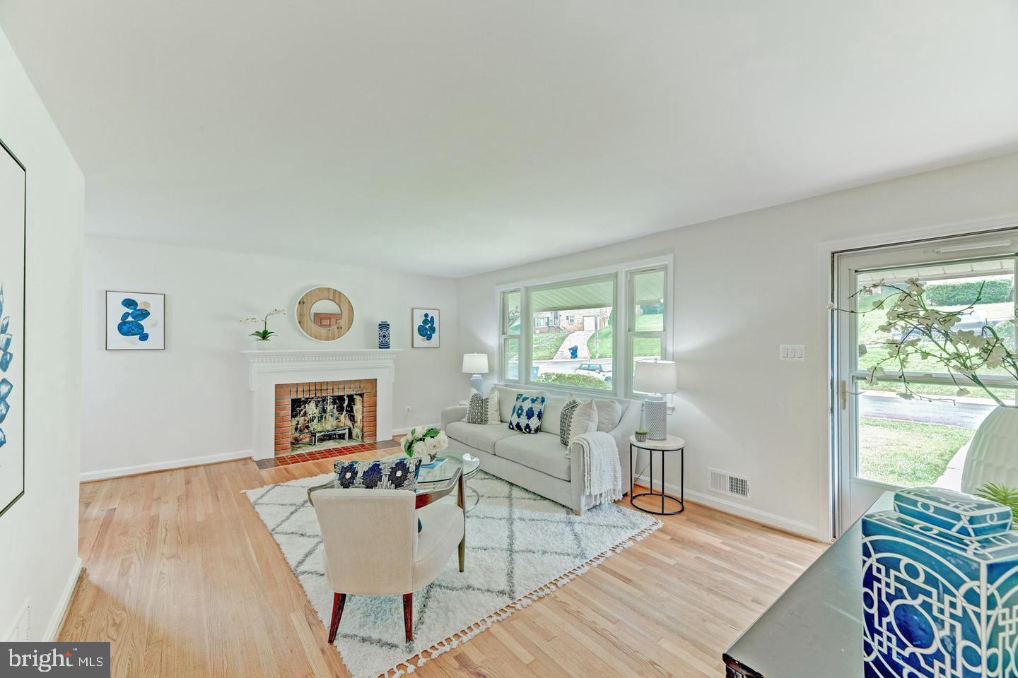 FOREST HEIGHTS - Residential Lease