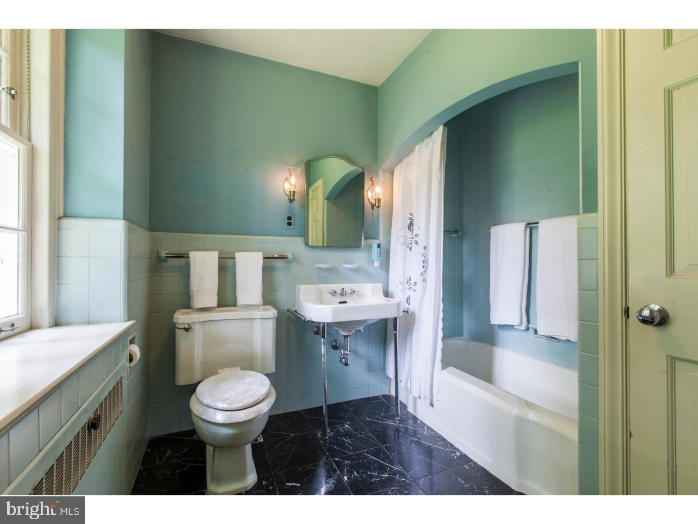 FLOURTOWN - Residential