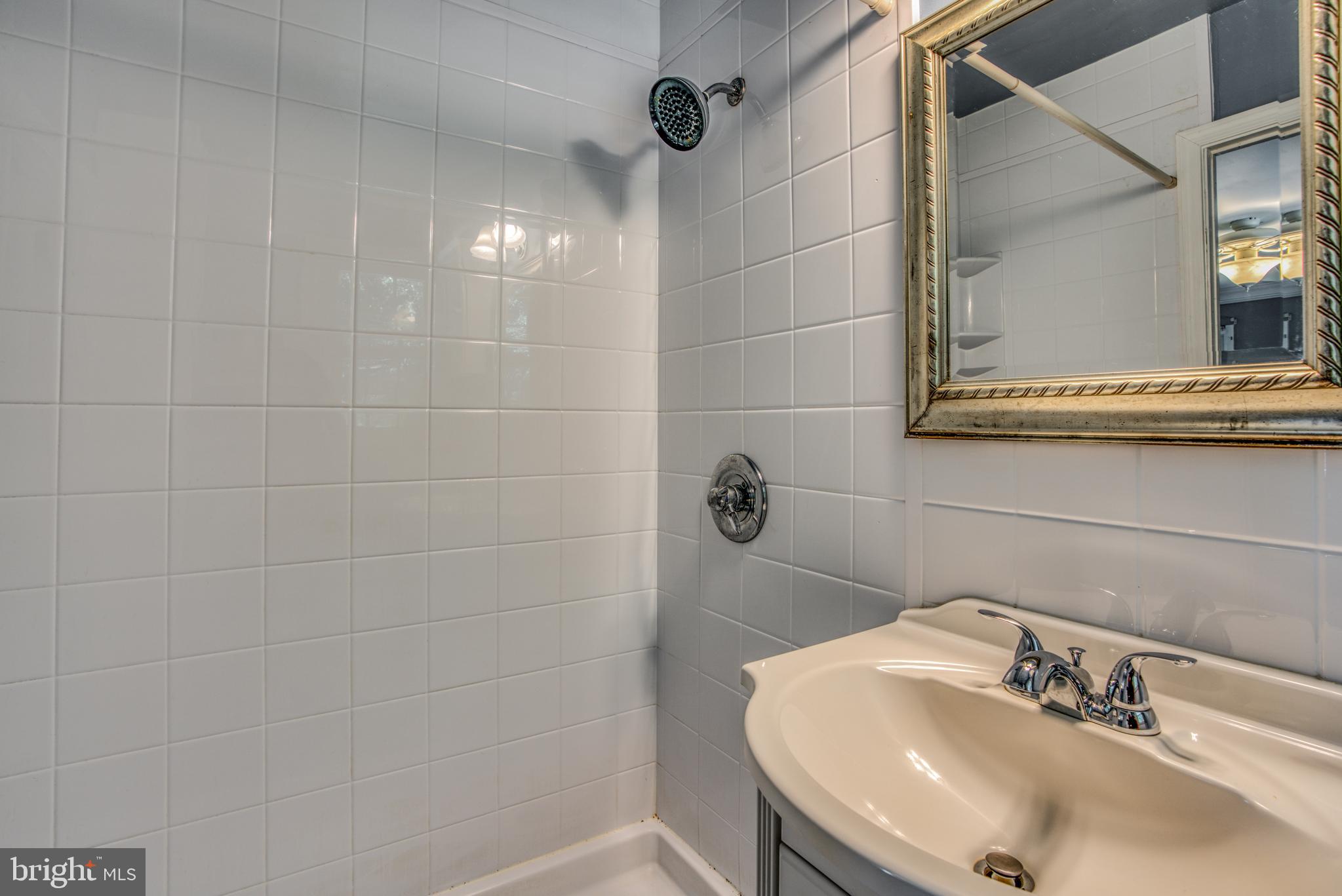 CAMPUS HILLS - Residential