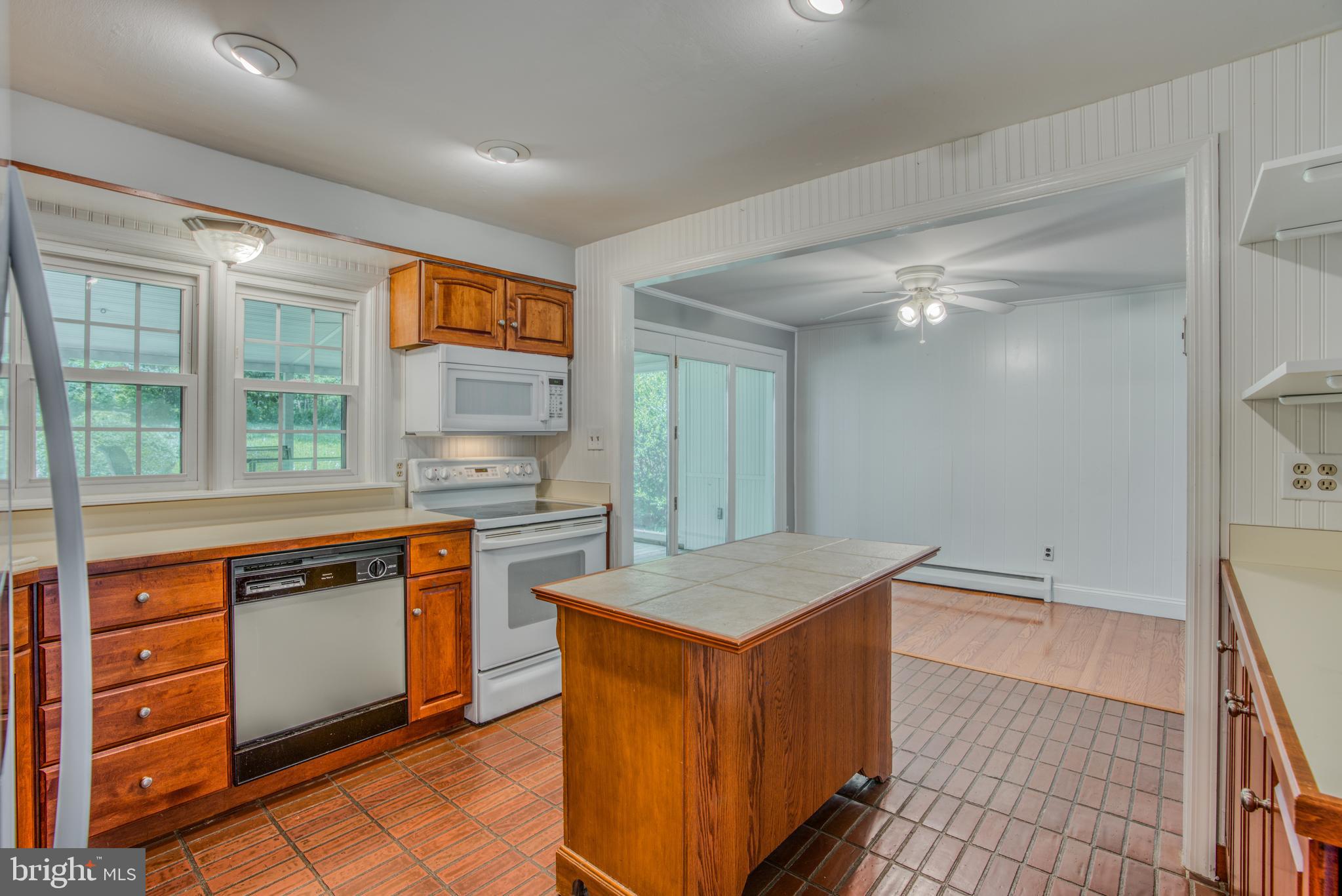 CAMPUS HILLS - Residential