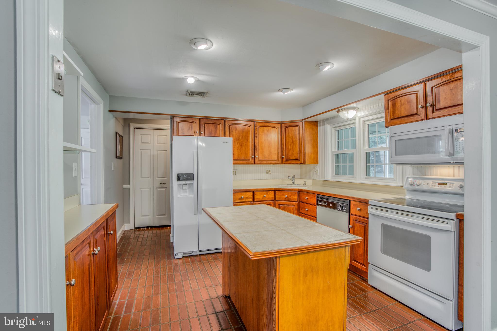 CAMPUS HILLS - Residential