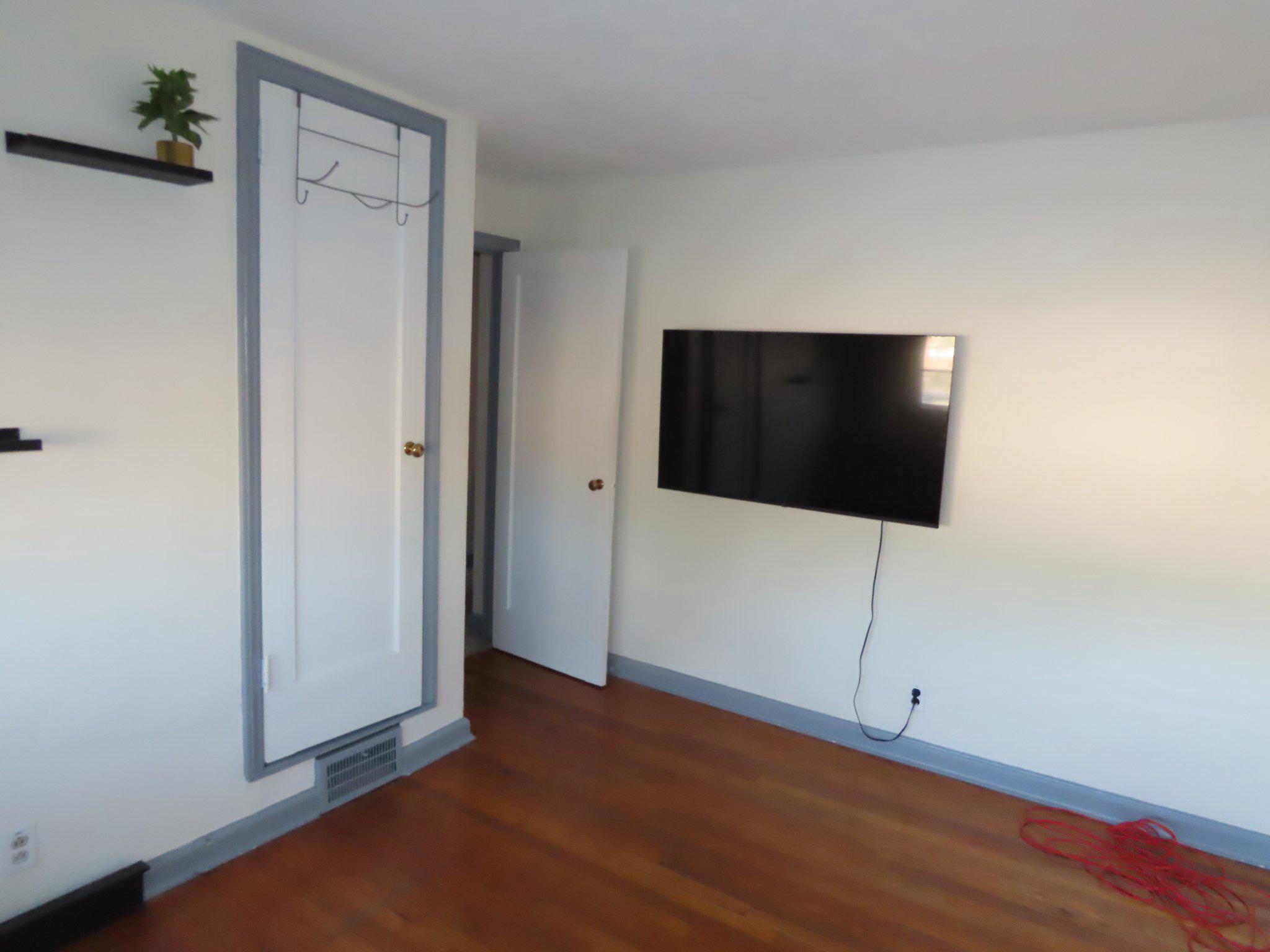 ELSMERE MANOR - Residential