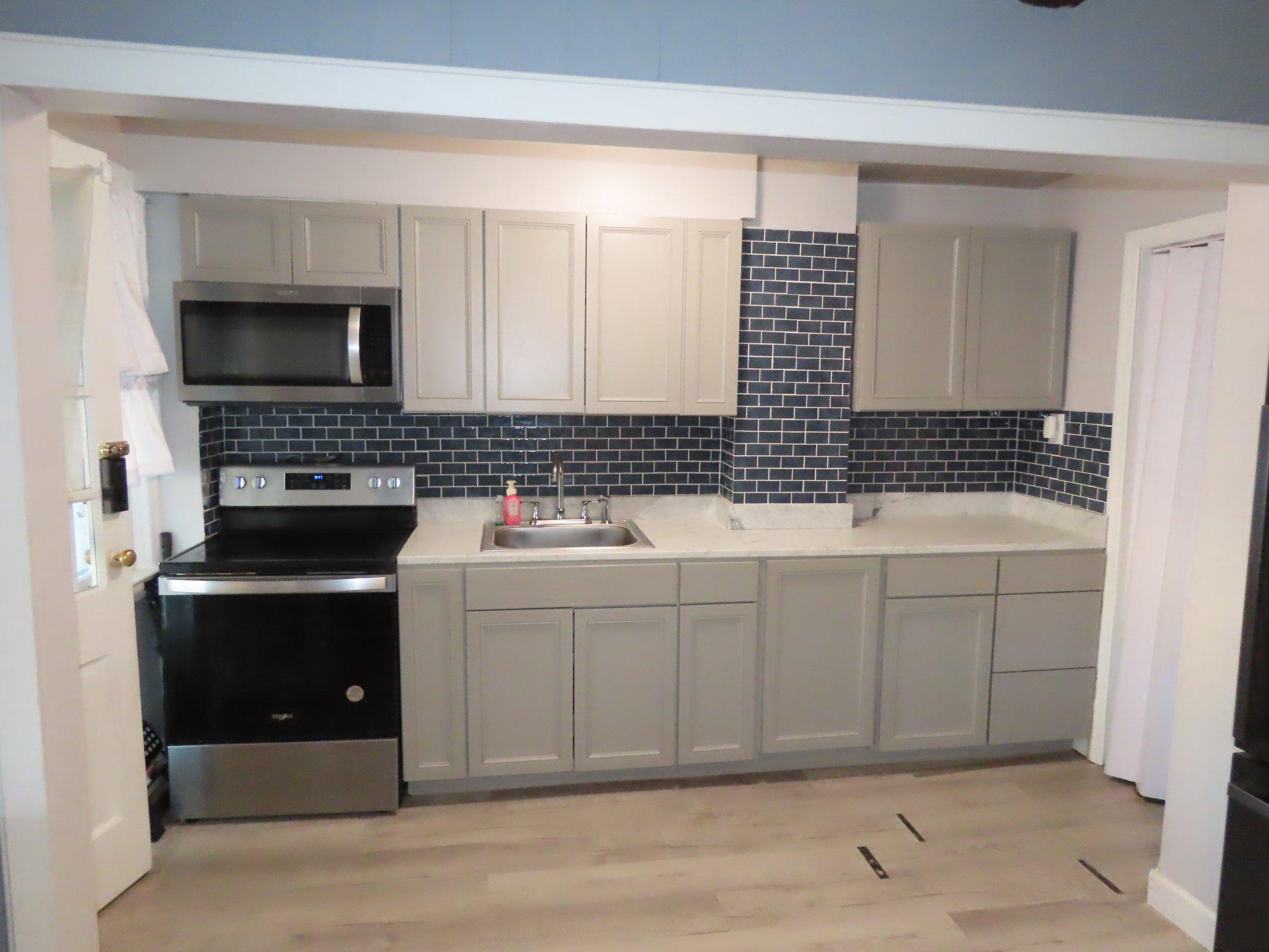 ELSMERE MANOR - Residential