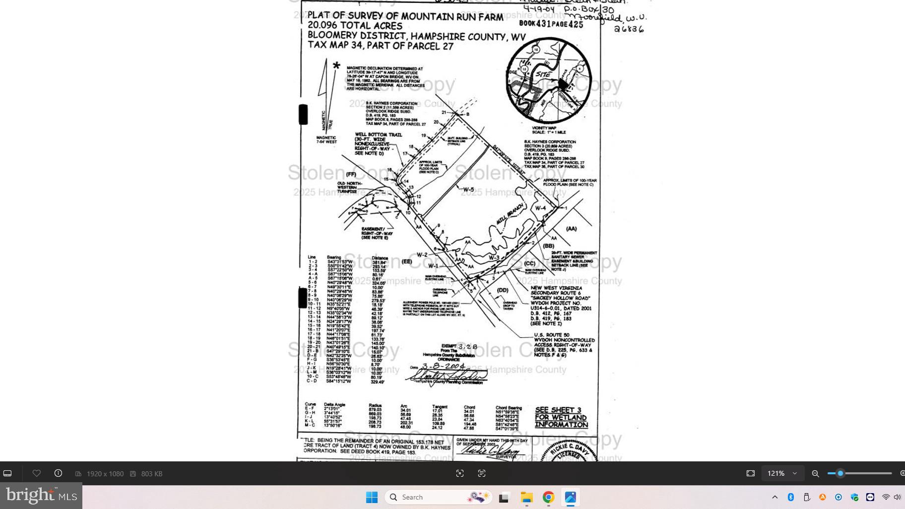 Main image without alt text