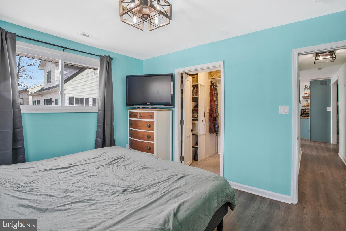 TYLERS POINT - Residential