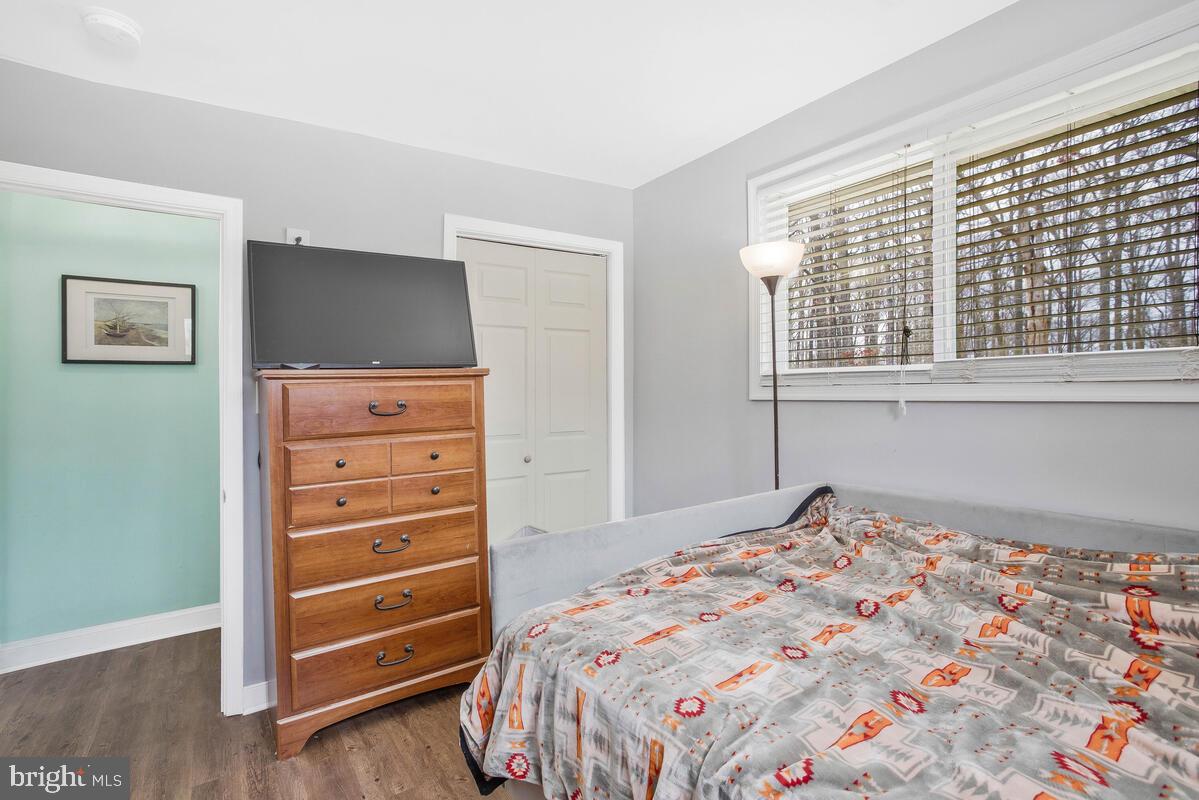 TYLERS POINT - Residential