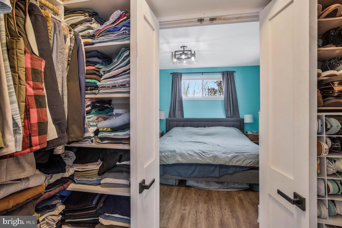 TYLERS POINT - Residential