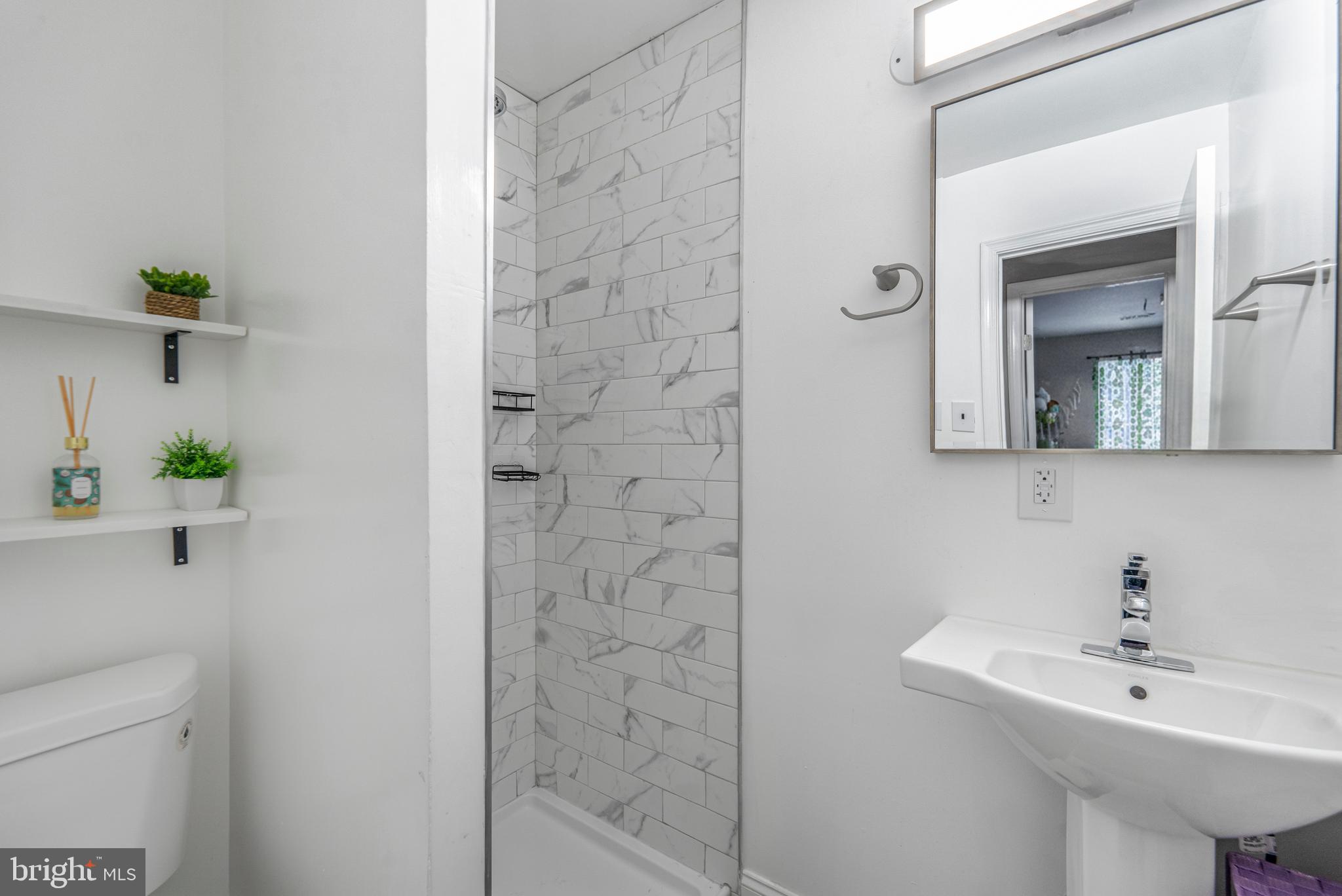 ARBORY CONDO PHASE SIX-R - Residential