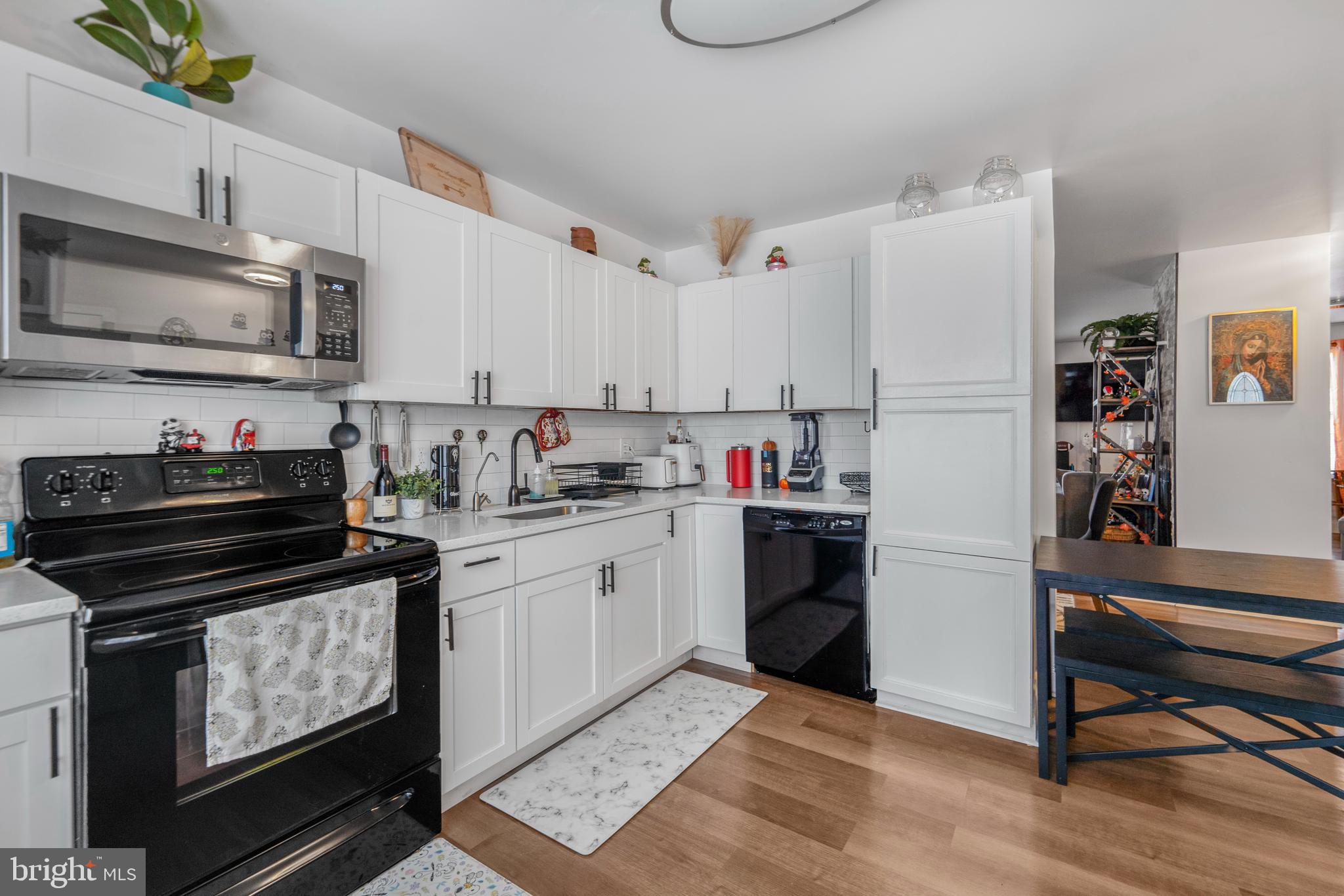 ARBORY CONDO PHASE SIX-R - Residential