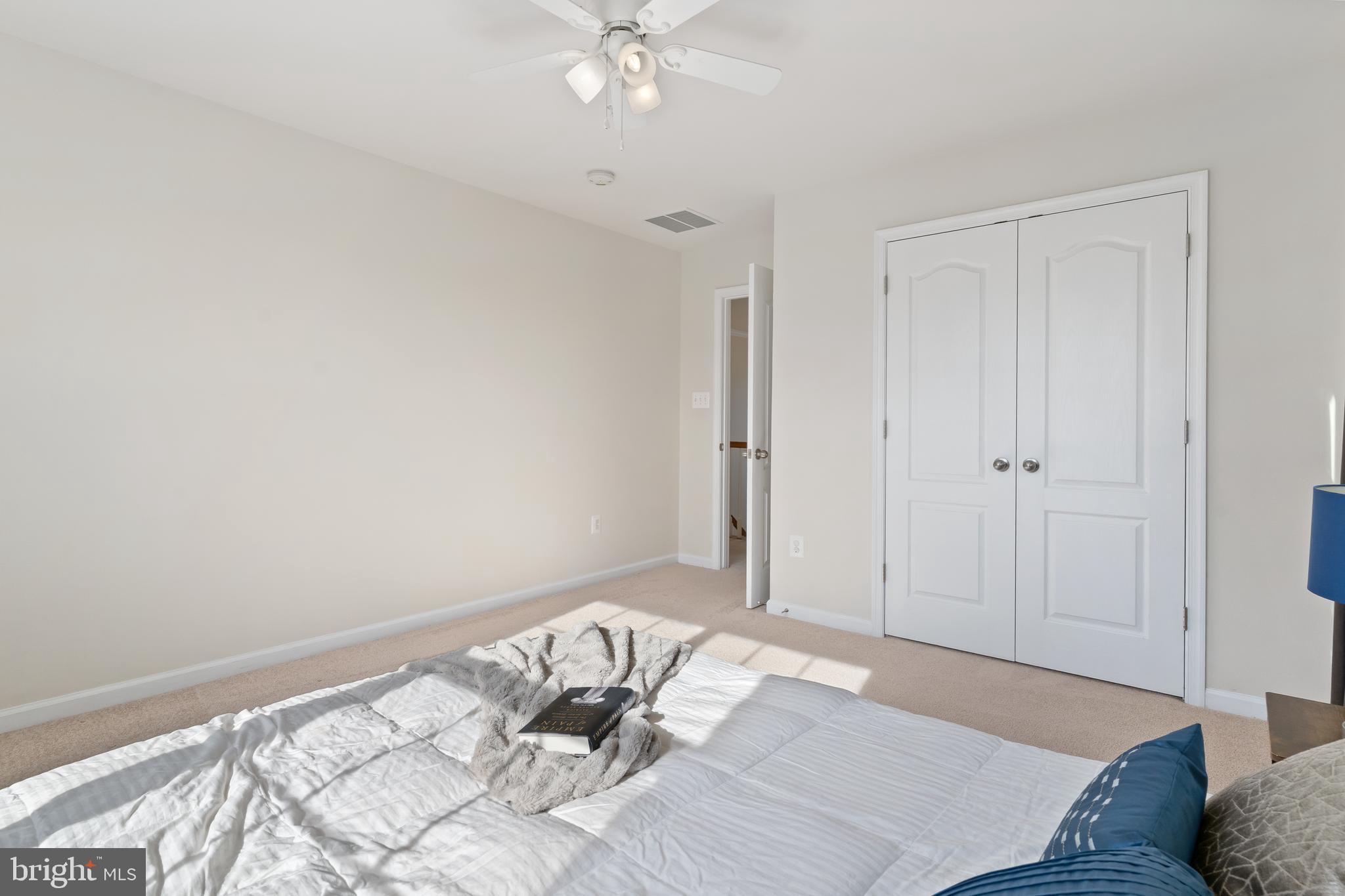 ST. CHARLES SINGLES - Residential