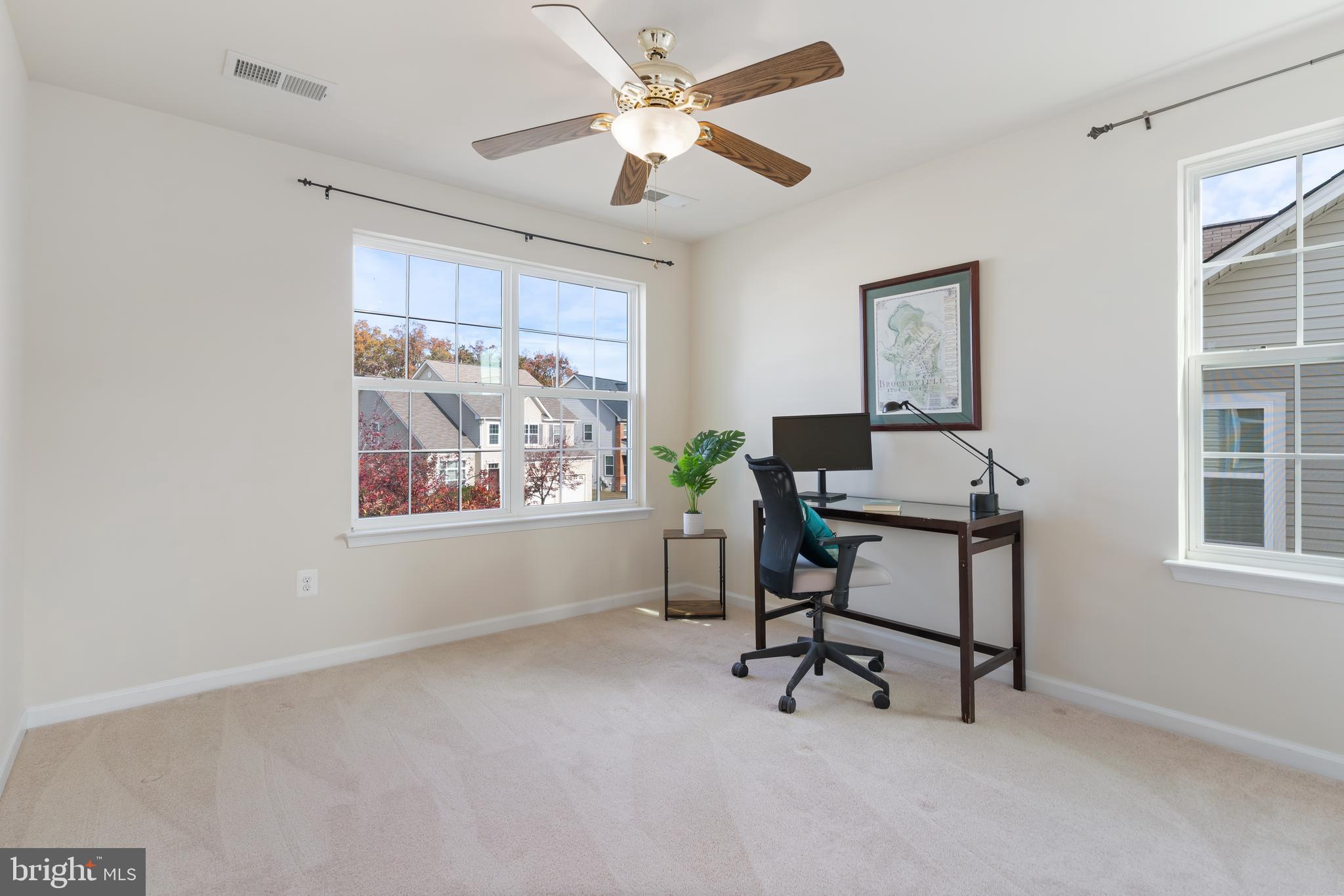 ST. CHARLES SINGLES - Residential