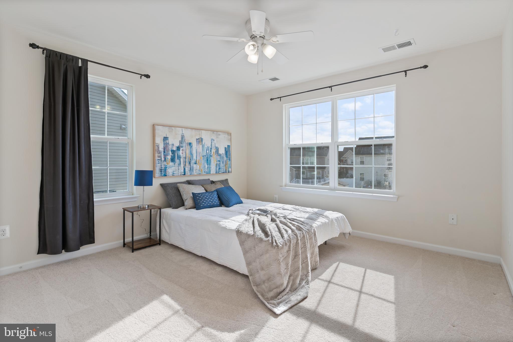 ST. CHARLES SINGLES - Residential