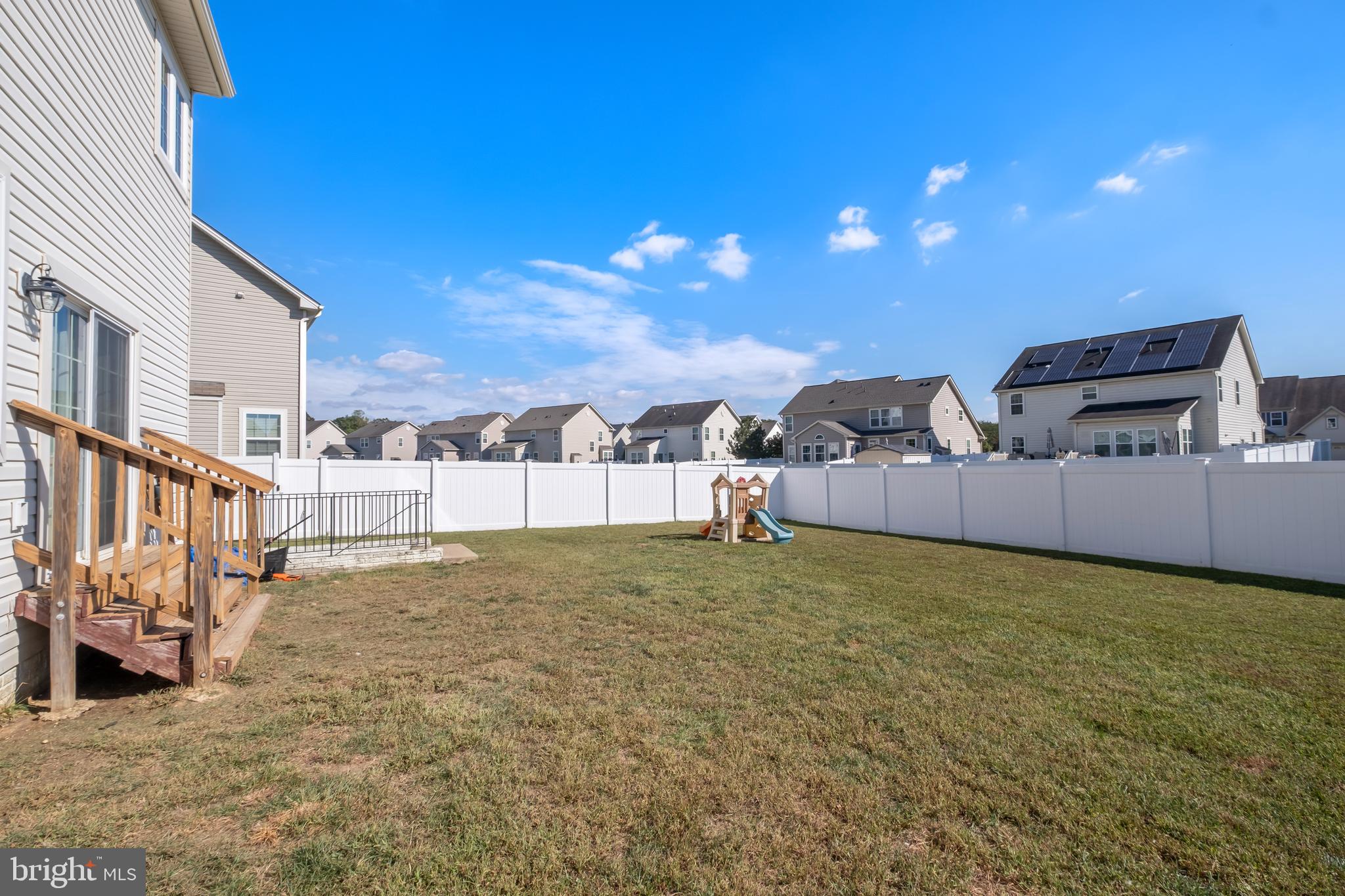 ST. CHARLES SINGLES - Residential