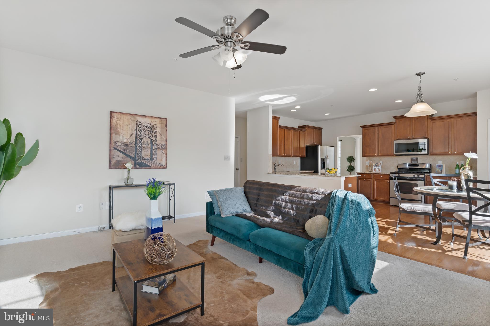 ST. CHARLES SINGLES - Residential