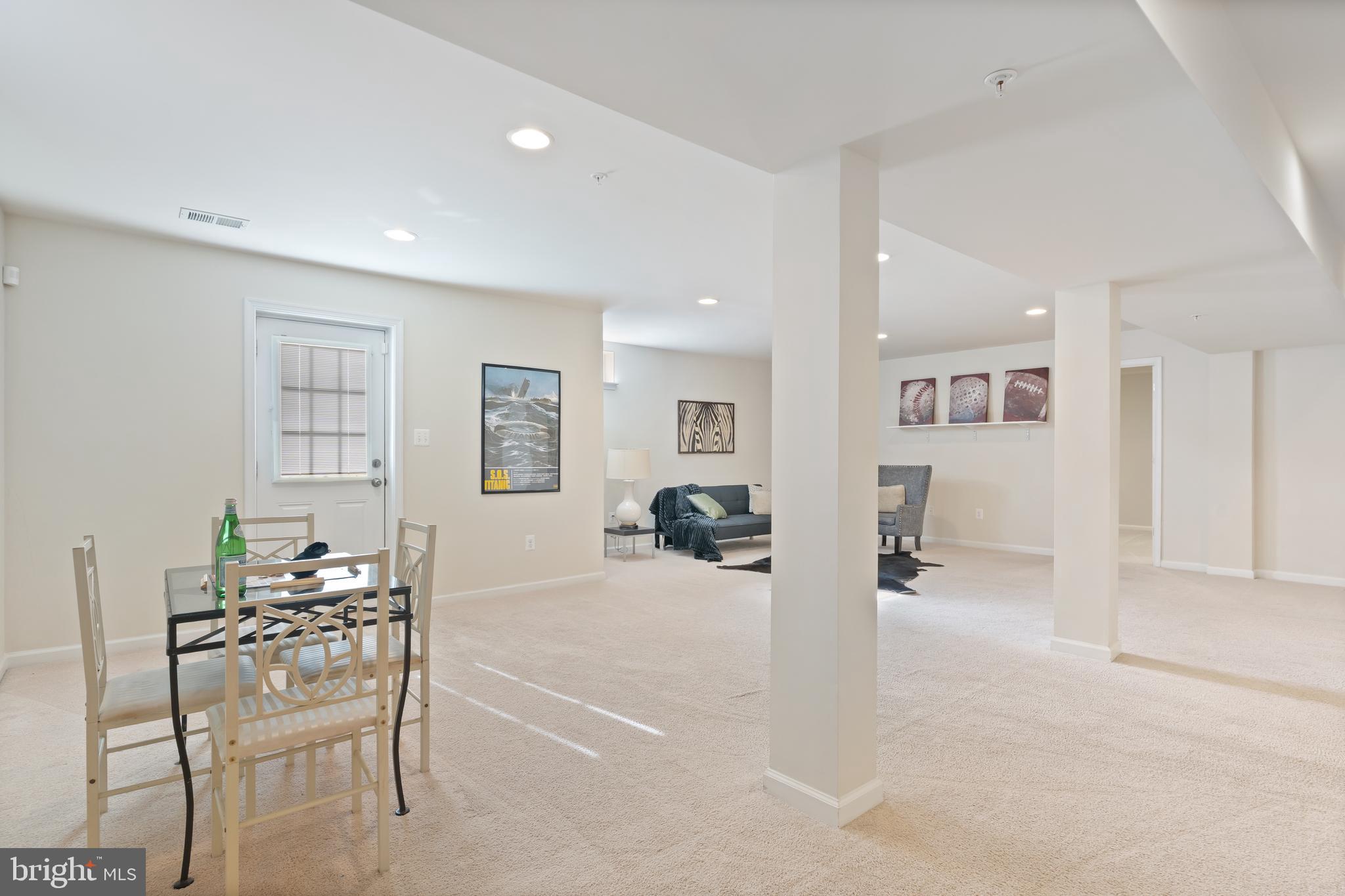 ST. CHARLES SINGLES - Residential