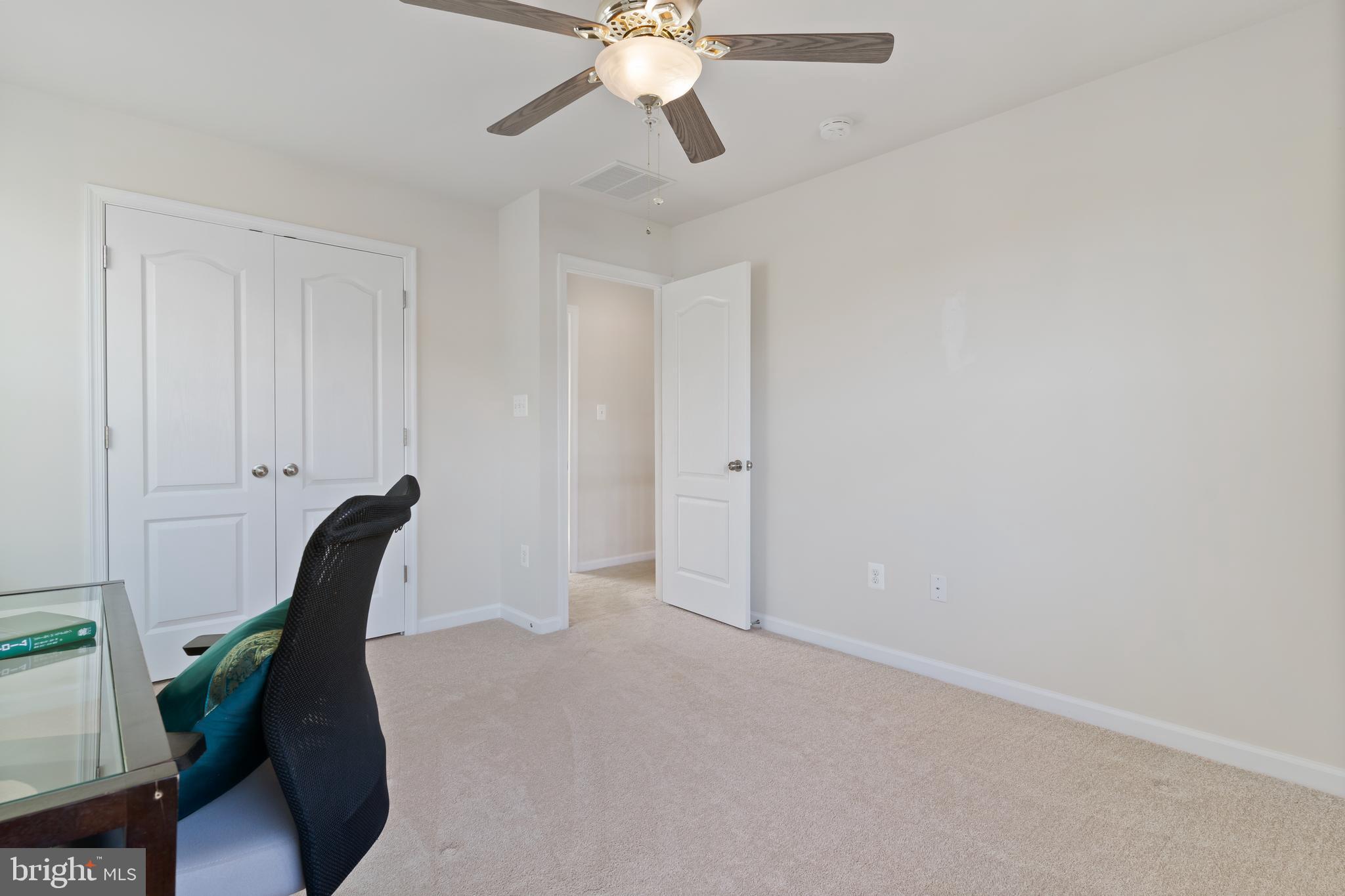 ST. CHARLES SINGLES - Residential