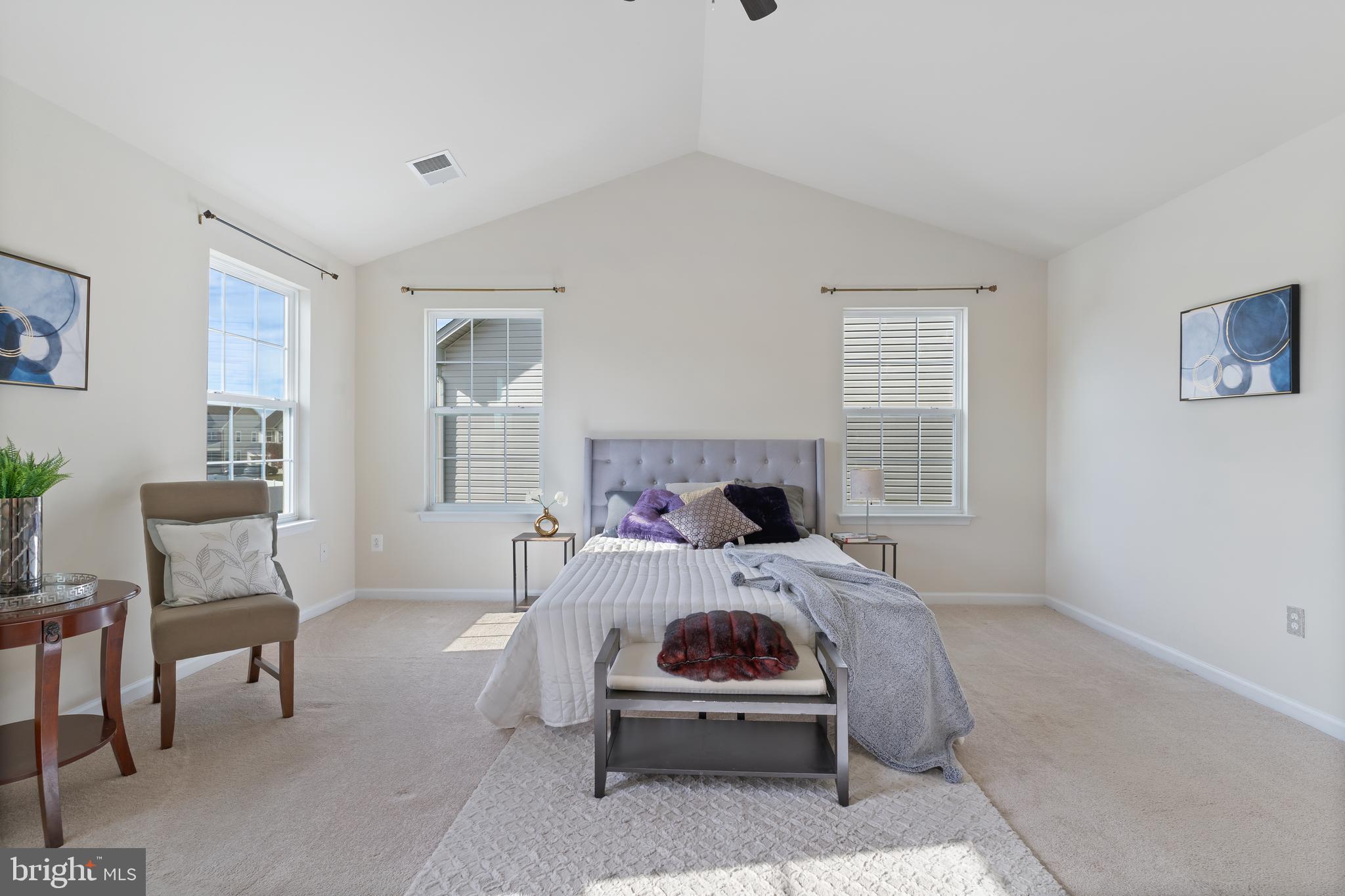 ST. CHARLES SINGLES - Residential