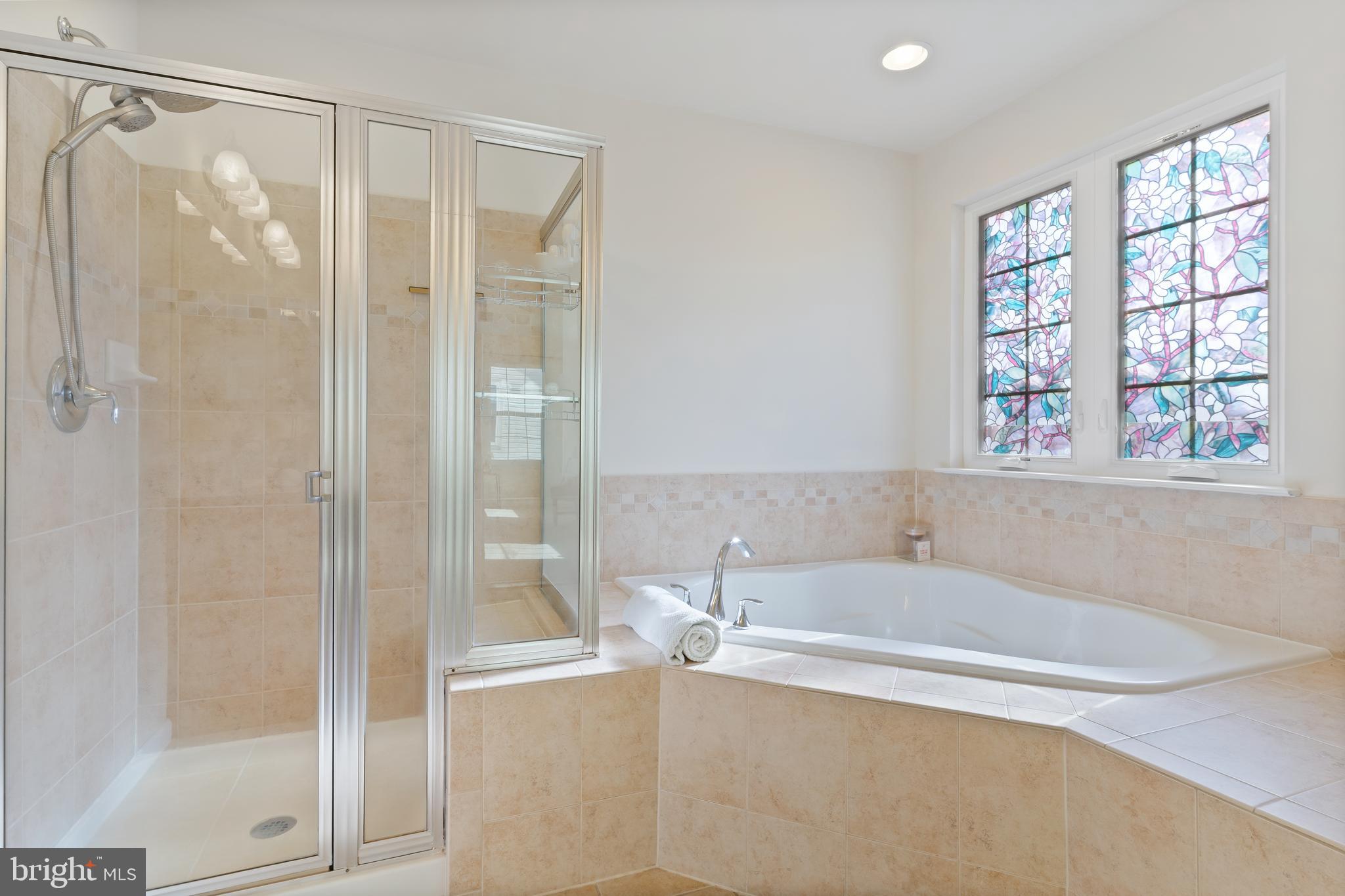 ST. CHARLES SINGLES - Residential