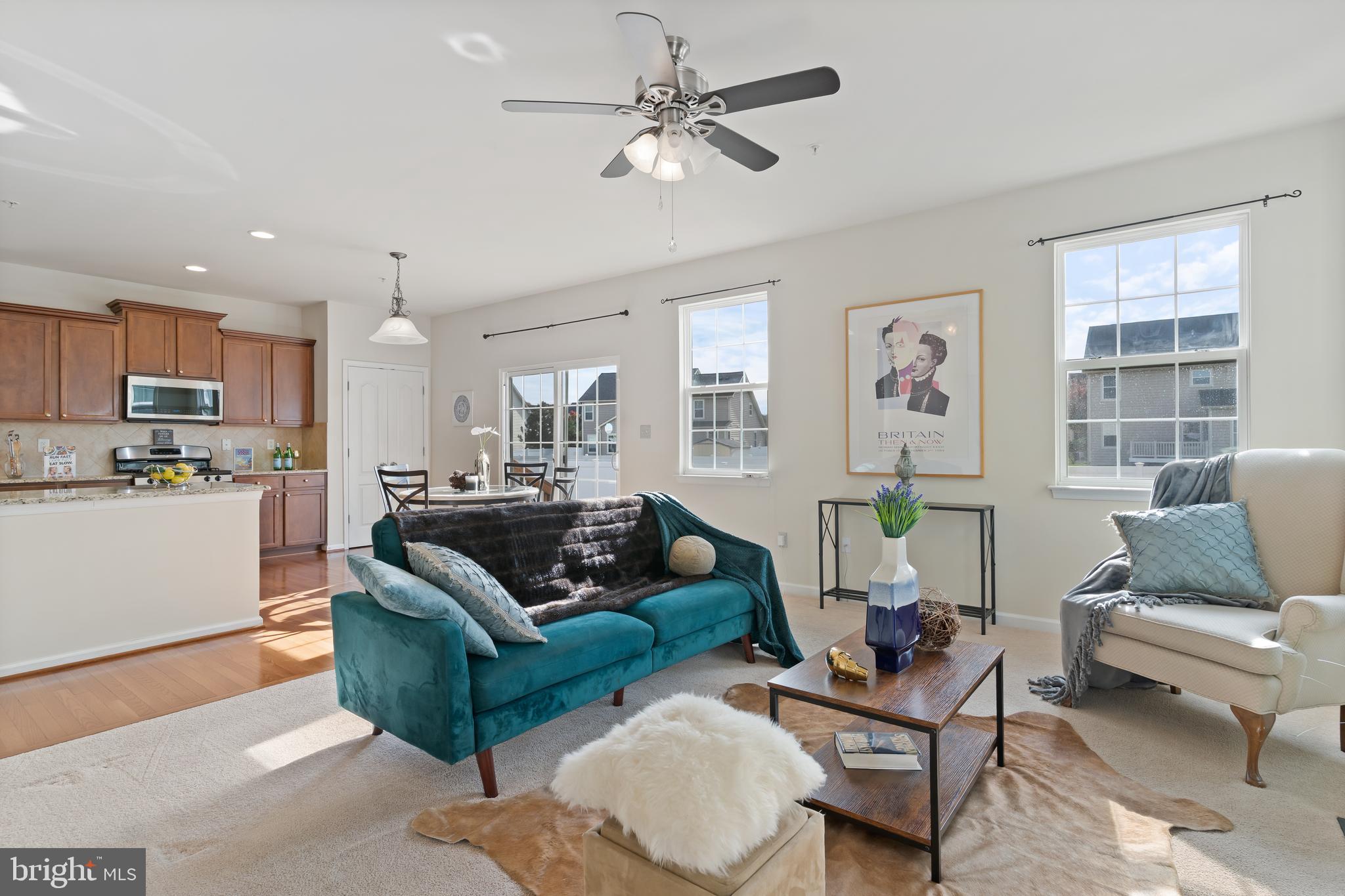 ST. CHARLES SINGLES - Residential