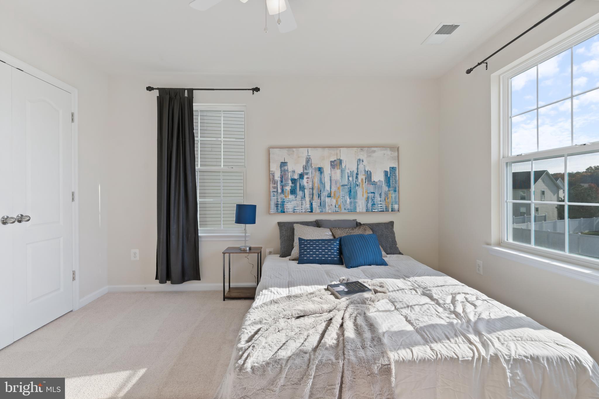 ST. CHARLES SINGLES - Residential