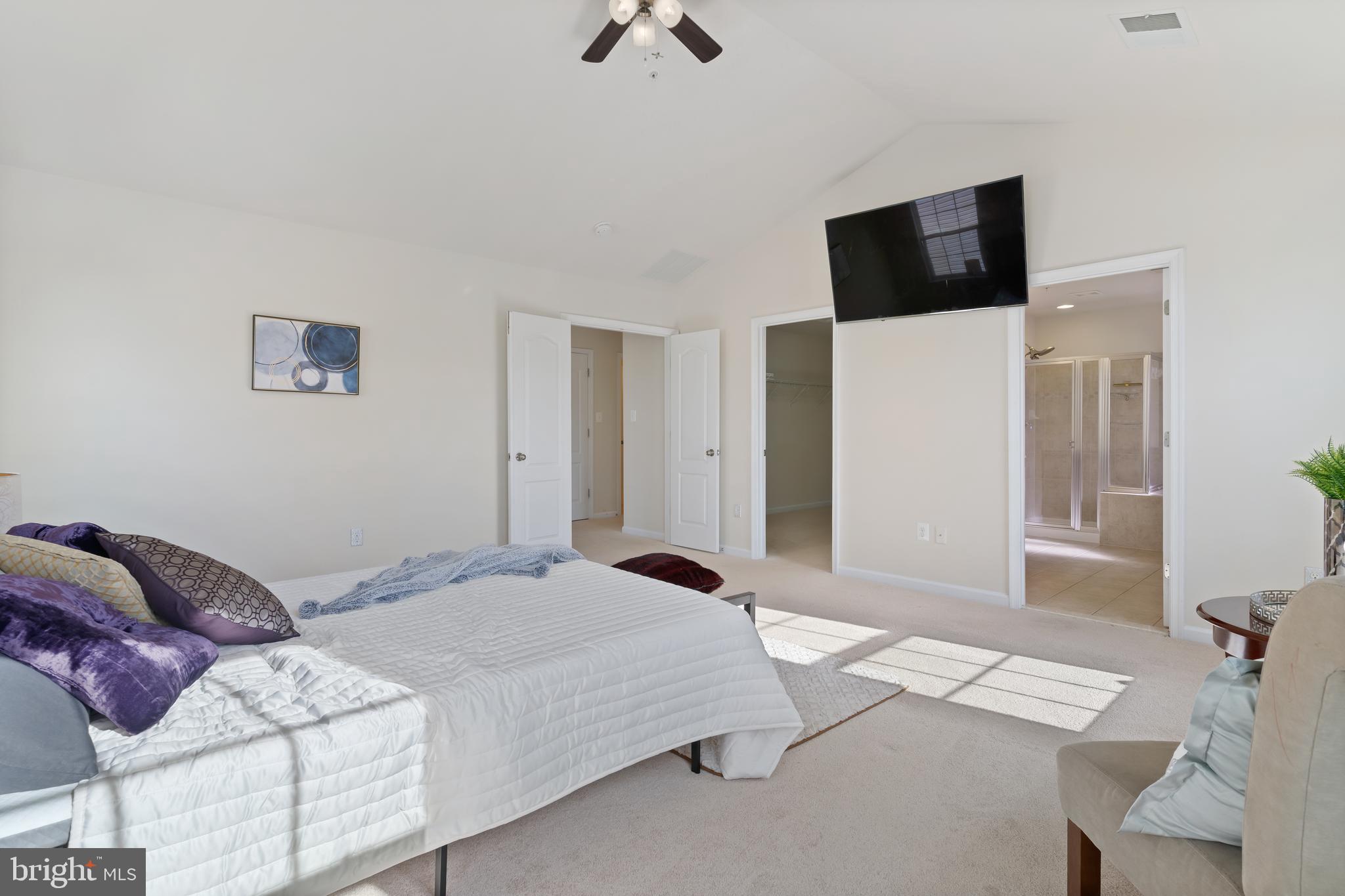 ST. CHARLES SINGLES - Residential