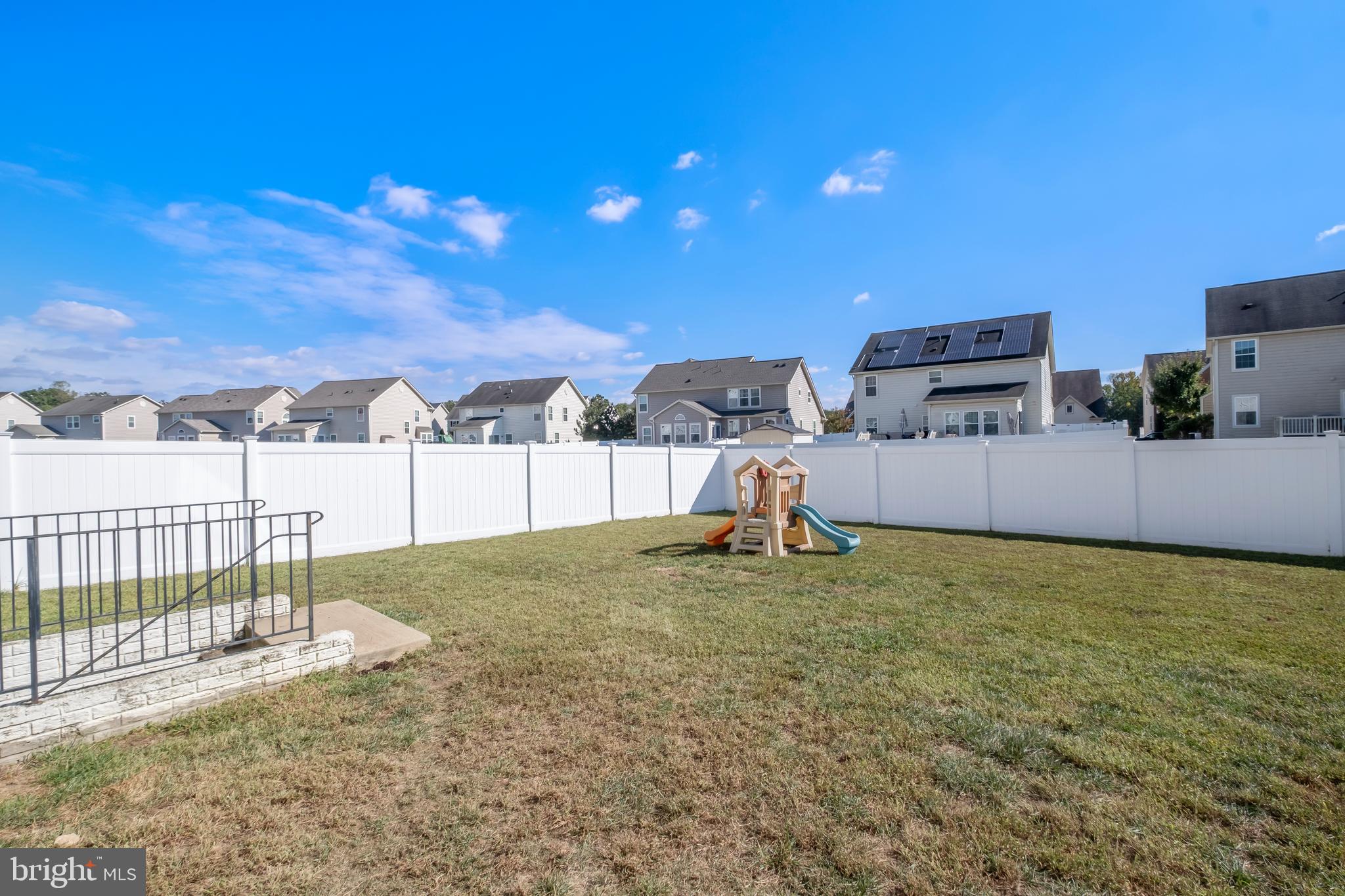 ST. CHARLES SINGLES - Residential