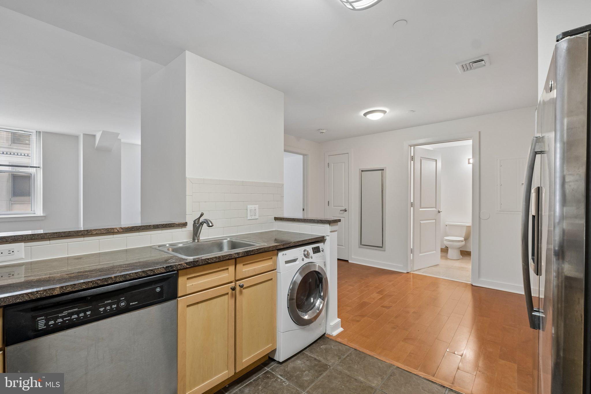 111 S 15TH STREET 1512