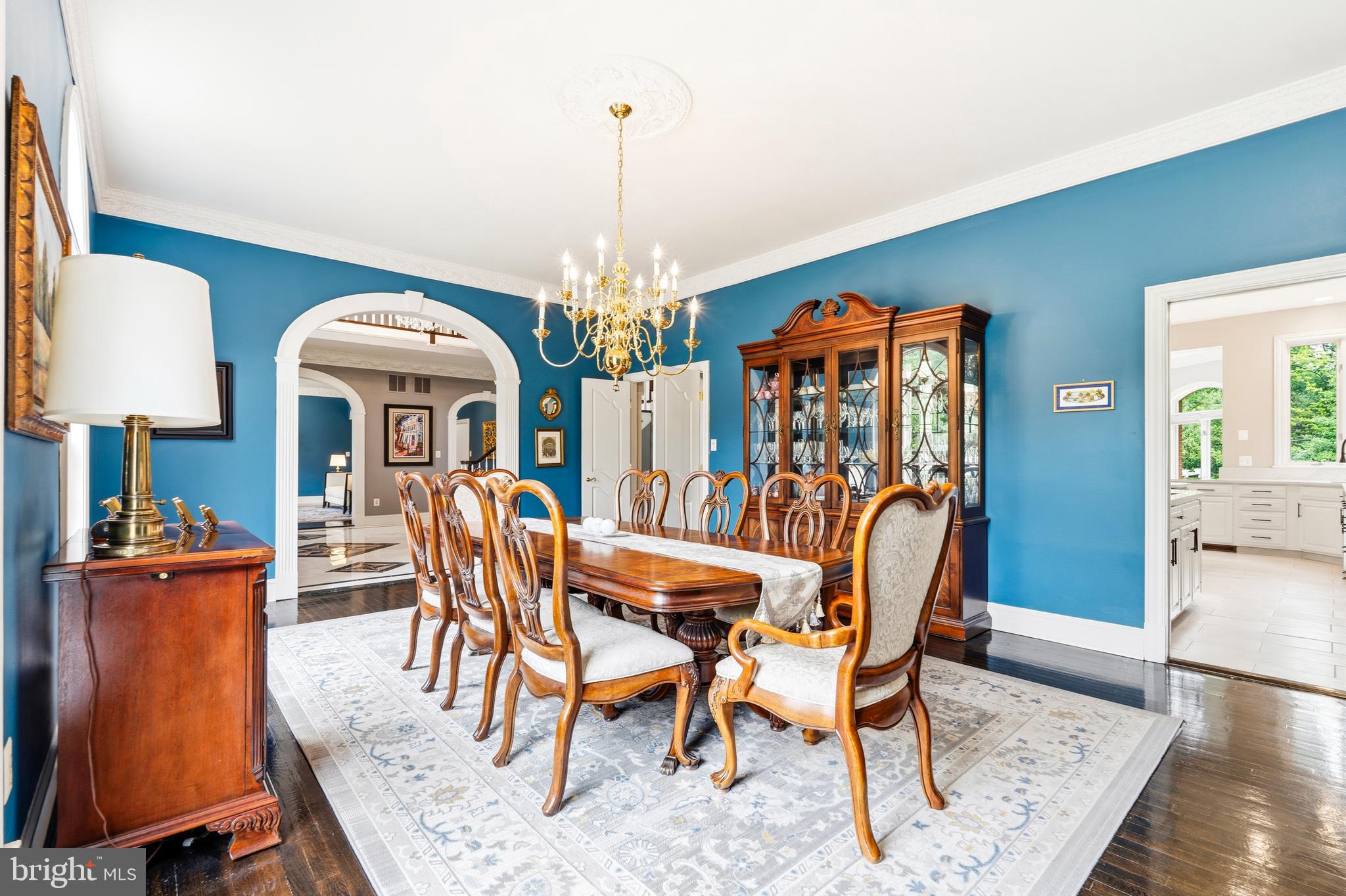 MONEYS CORNER - Residential