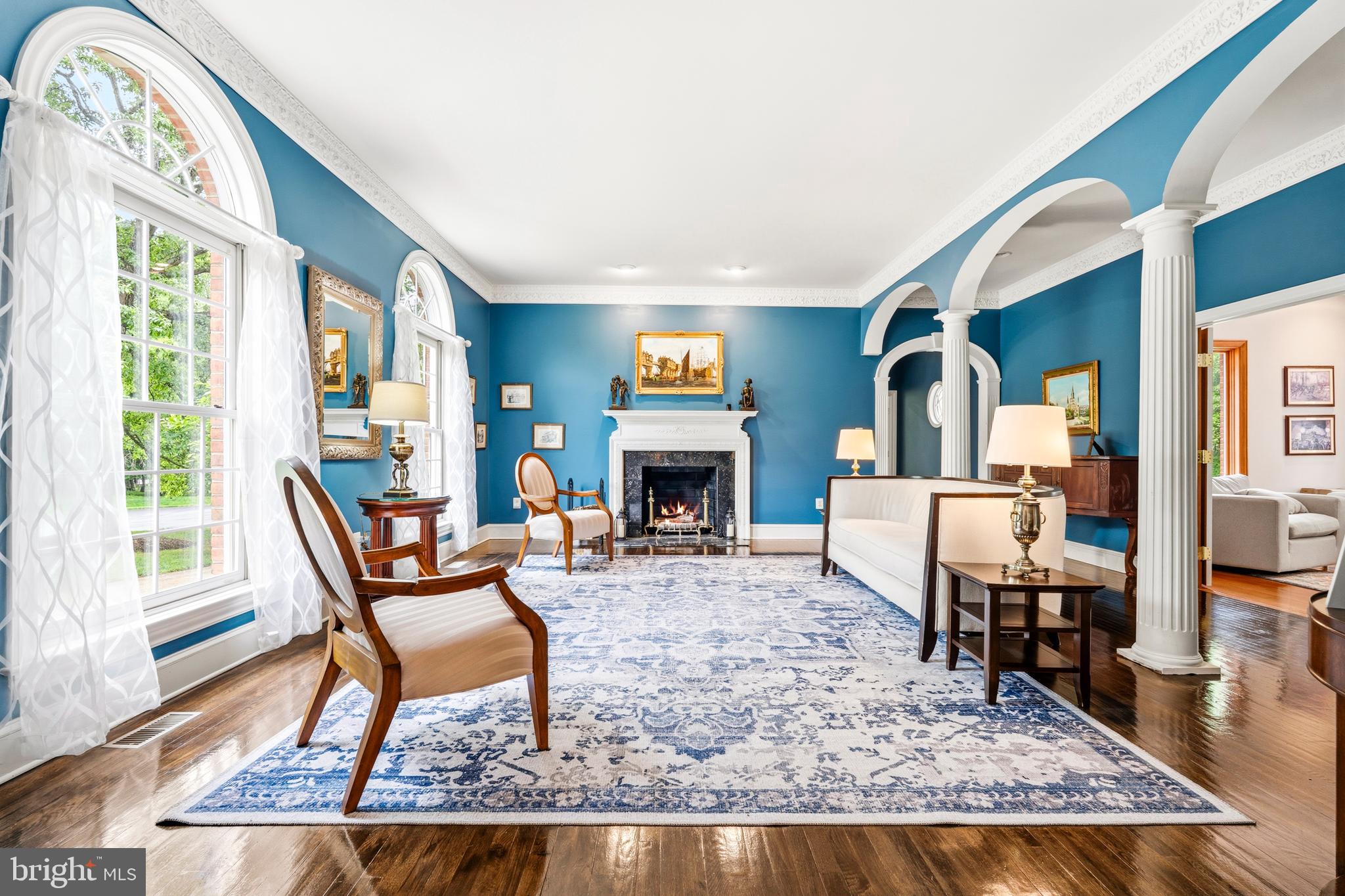 MONEYS CORNER - Residential