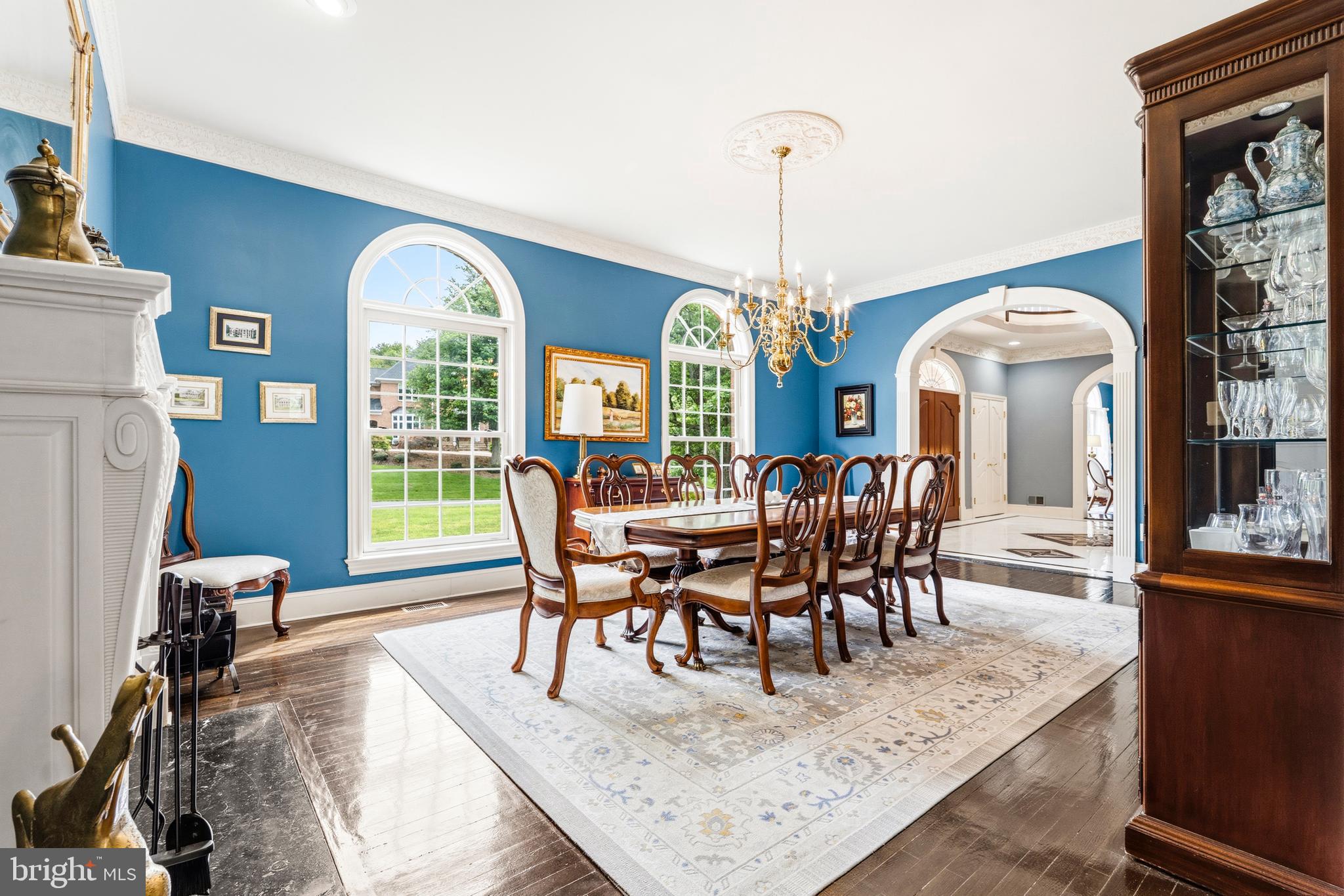 MONEYS CORNER - Residential