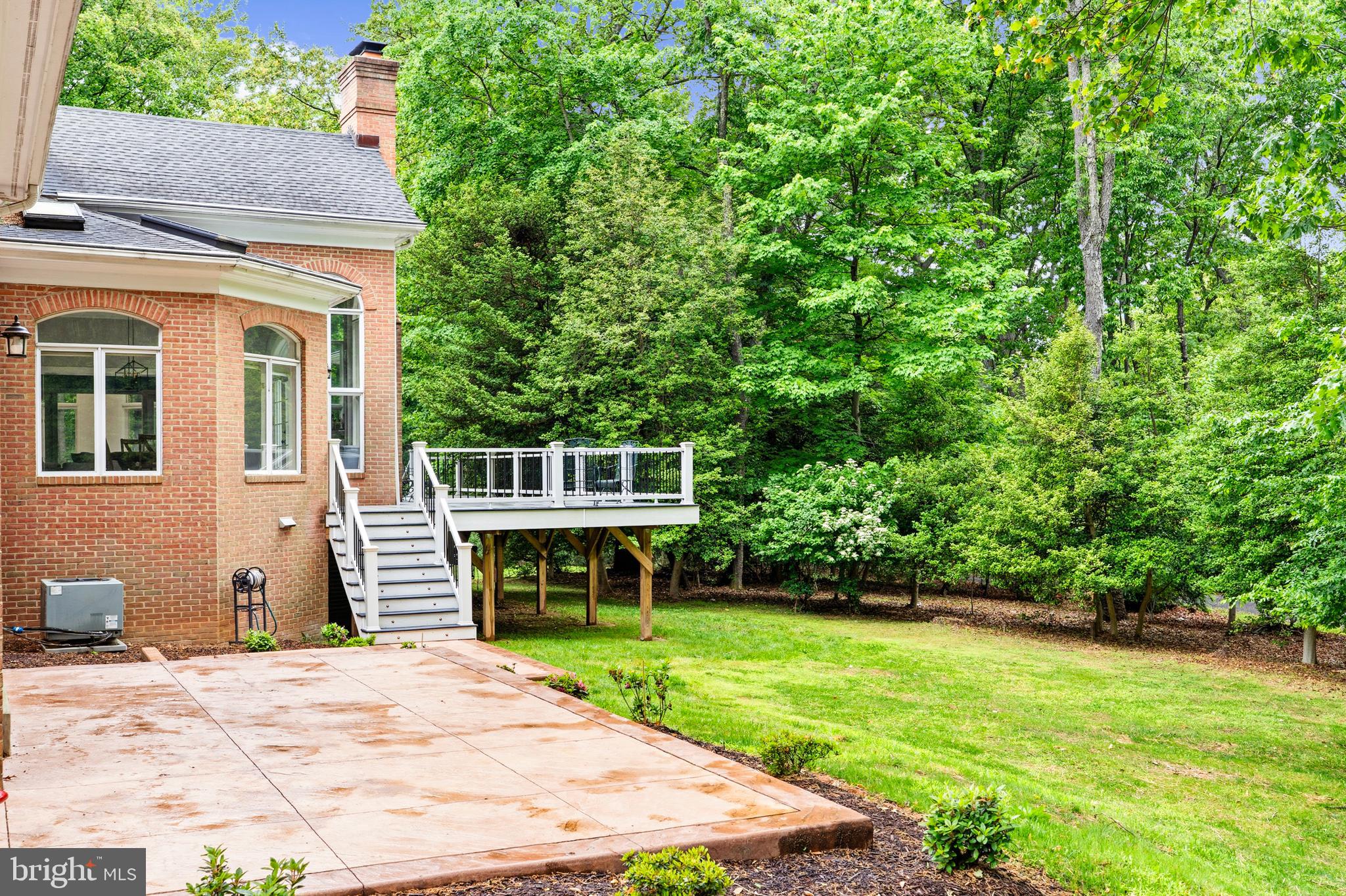 MONEYS CORNER - Residential