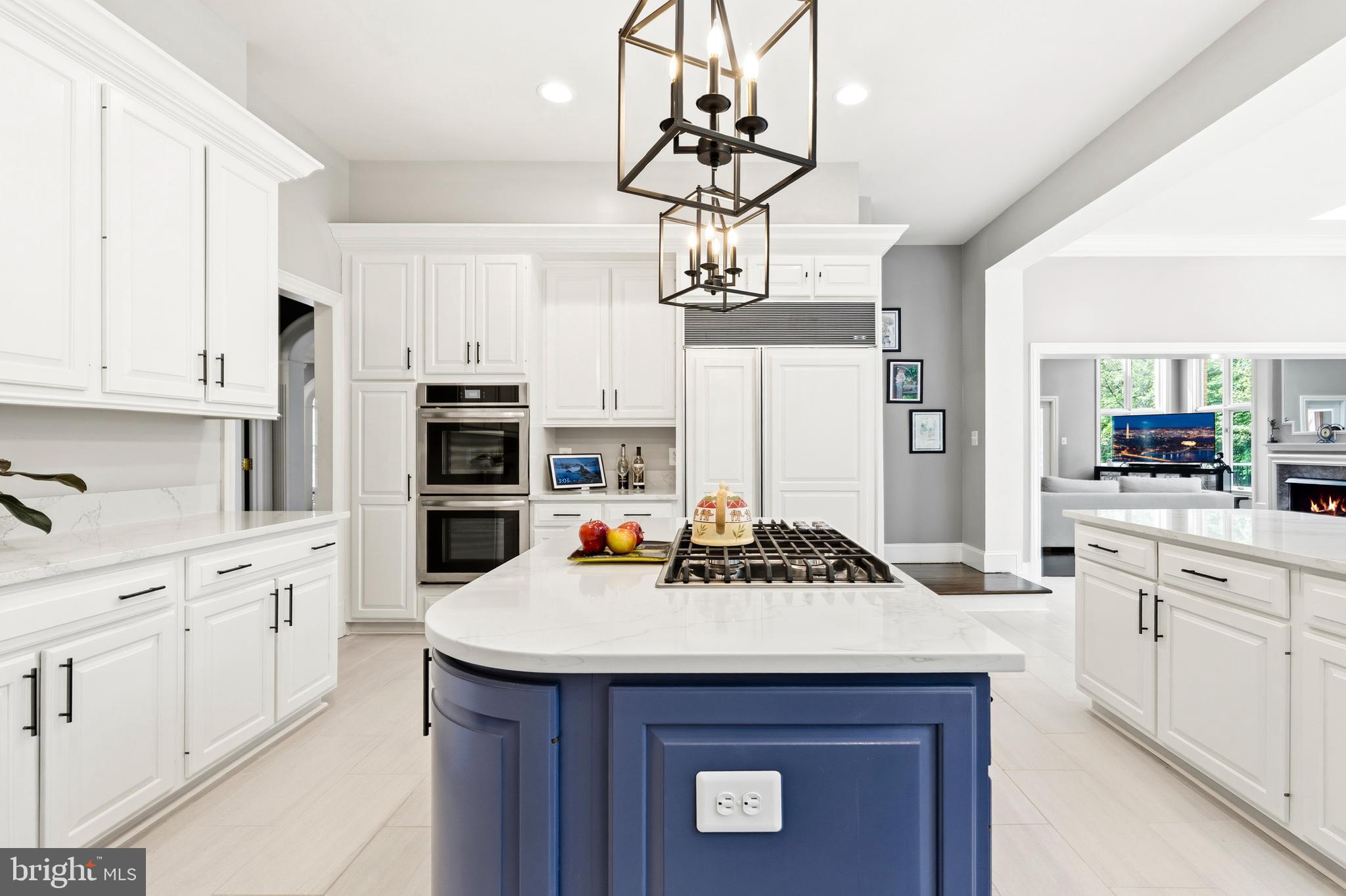 MONEYS CORNER - Residential