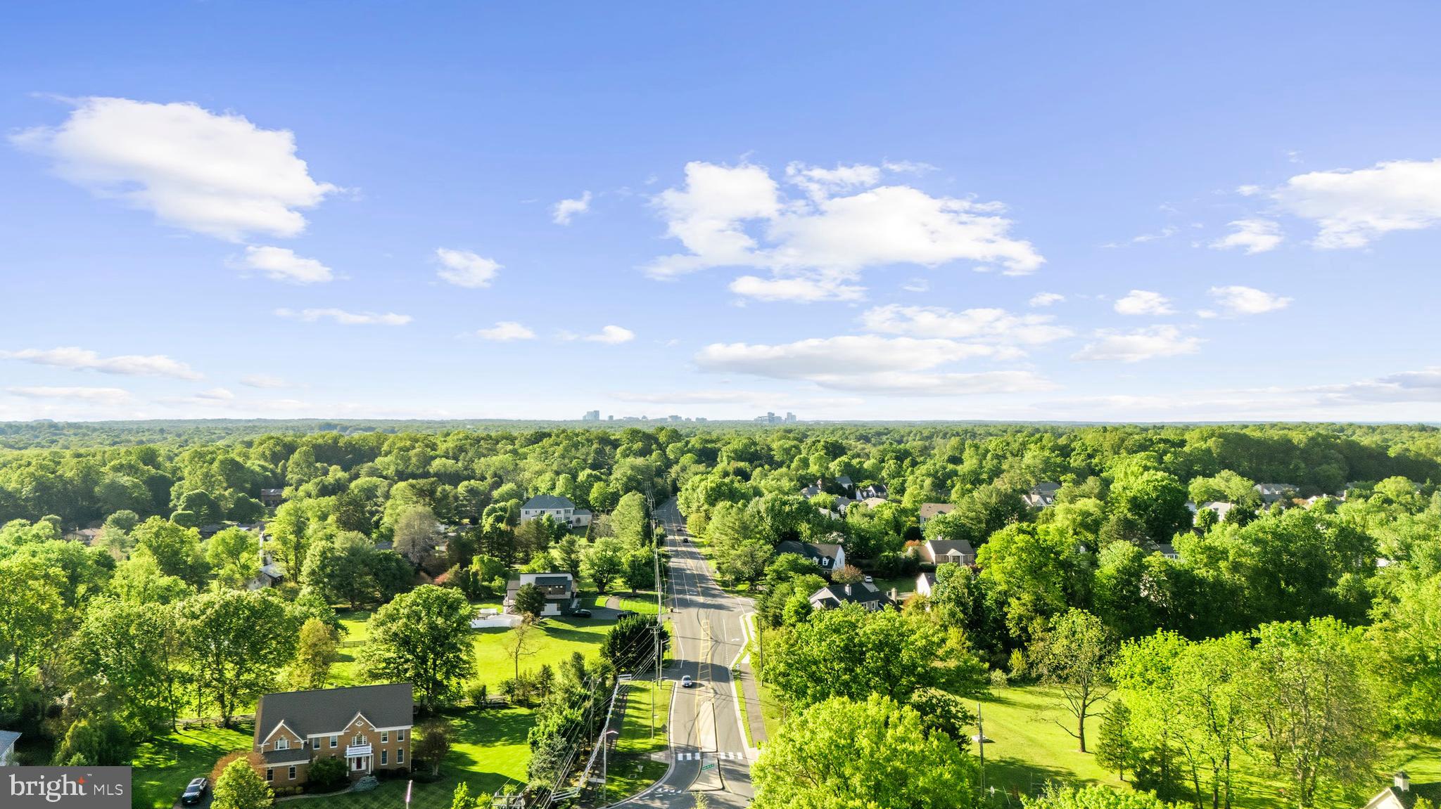 MONEYS CORNER - Residential