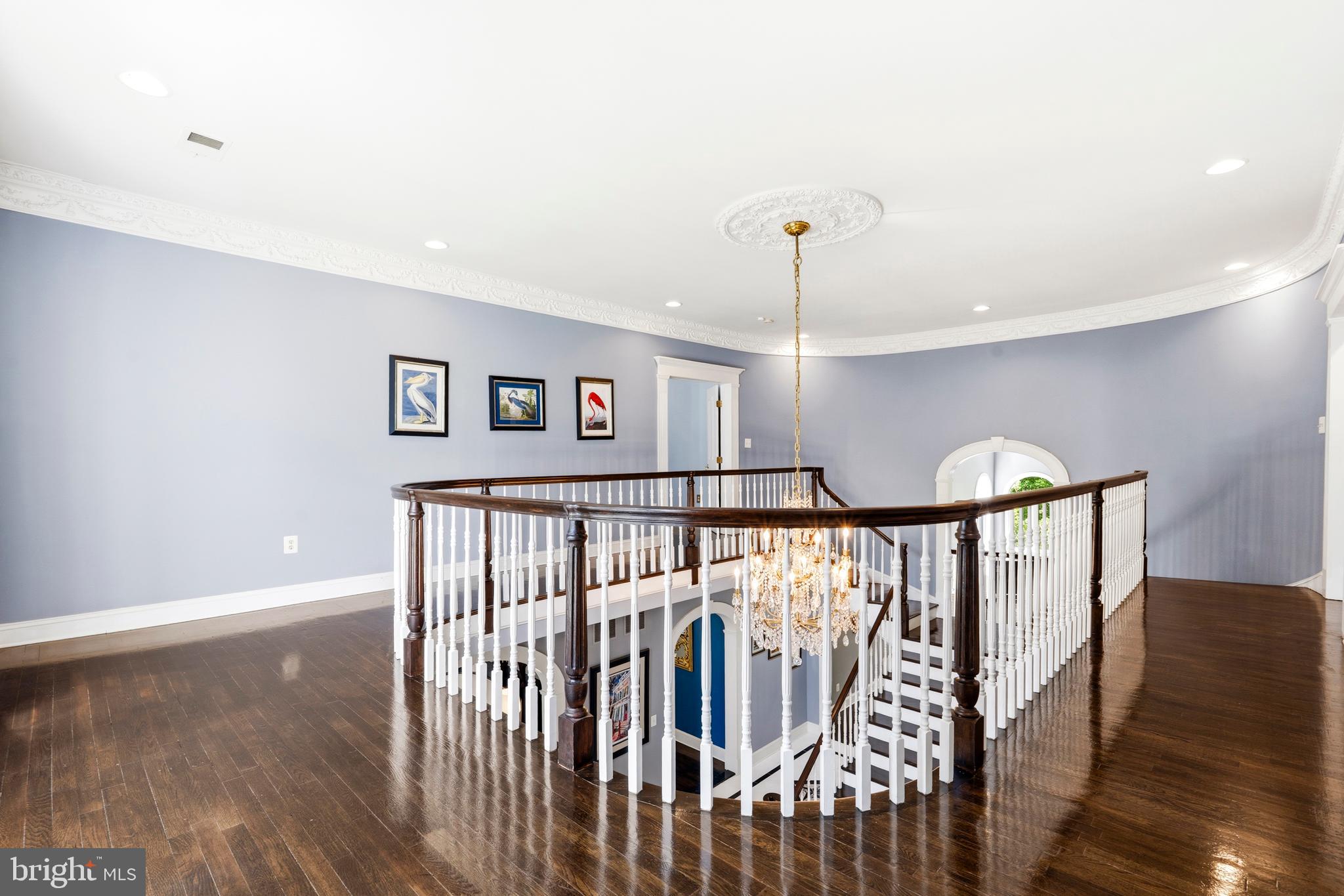 MONEYS CORNER - Residential