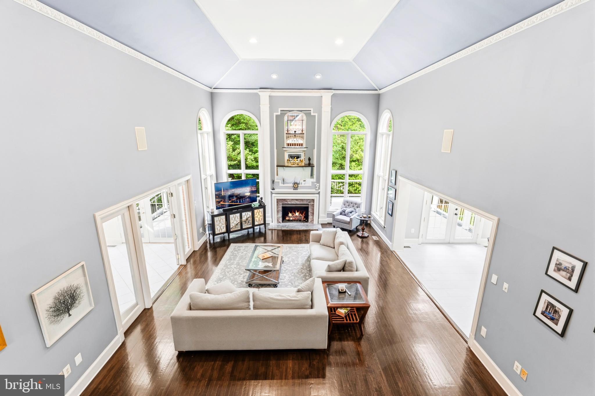 MONEYS CORNER - Residential