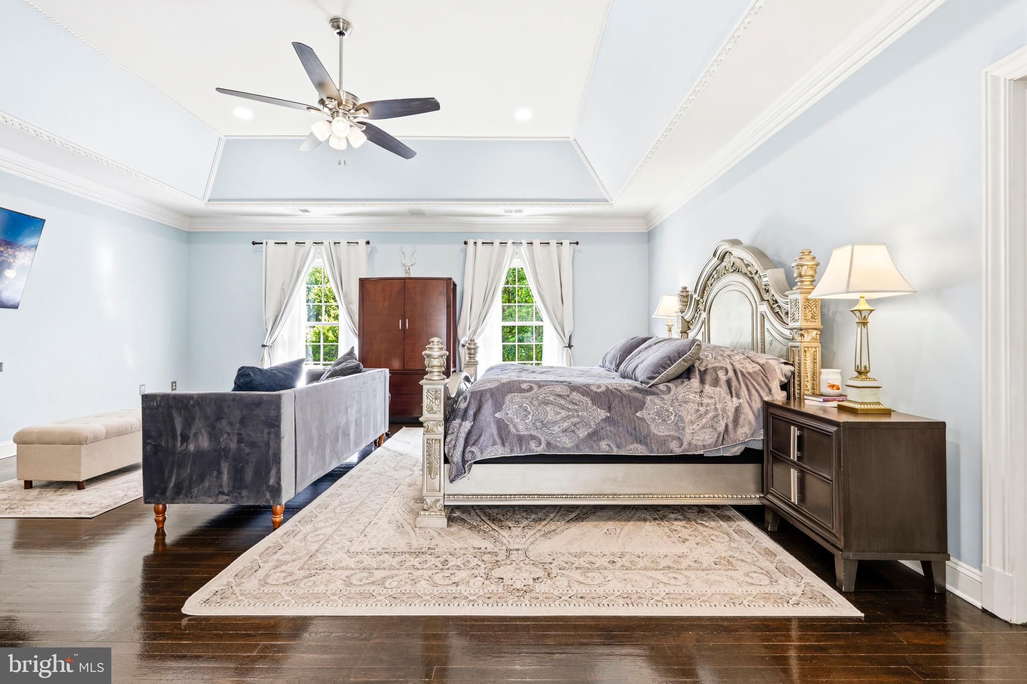 MONEYS CORNER - Residential
