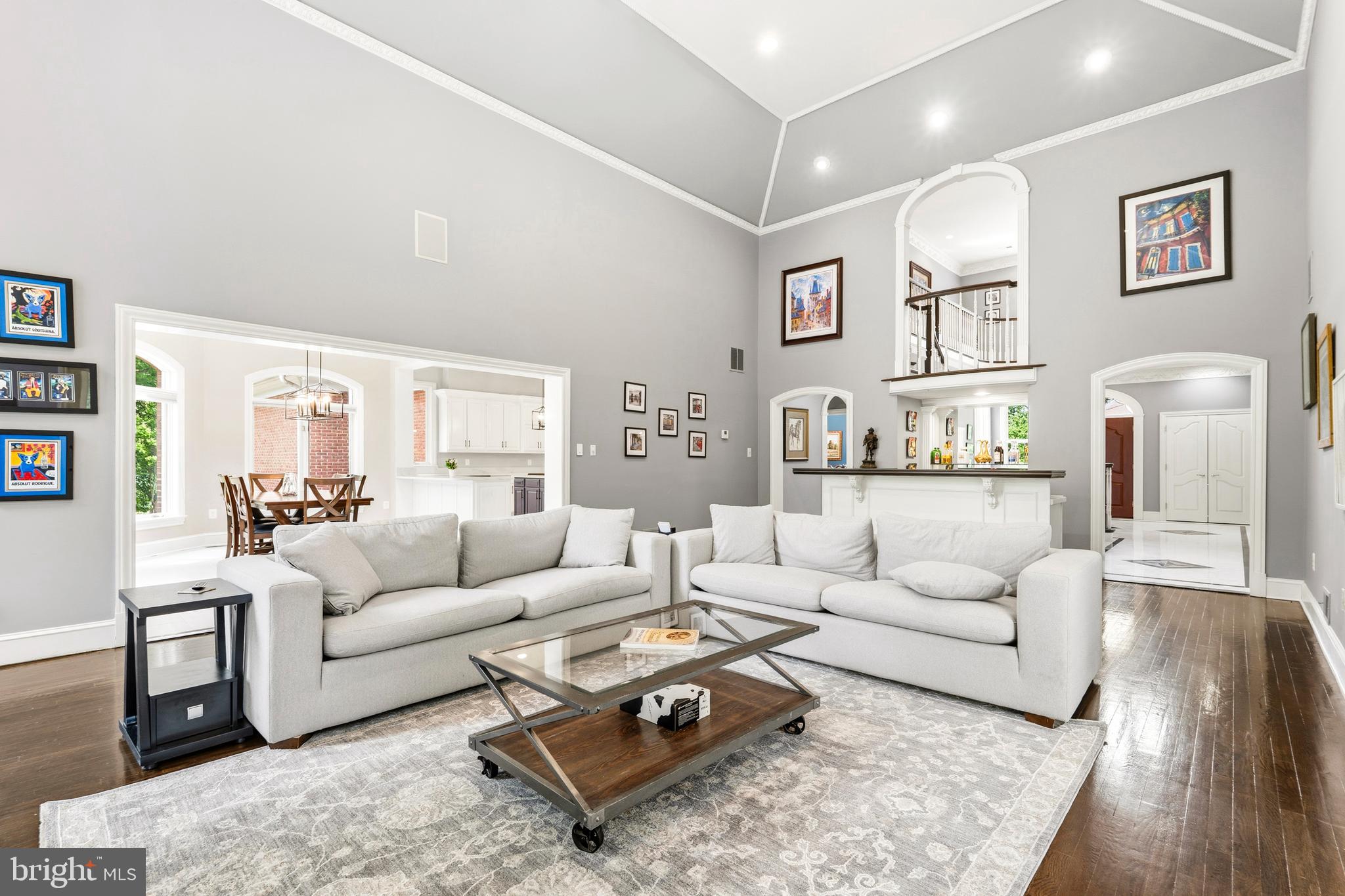 MONEYS CORNER - Residential