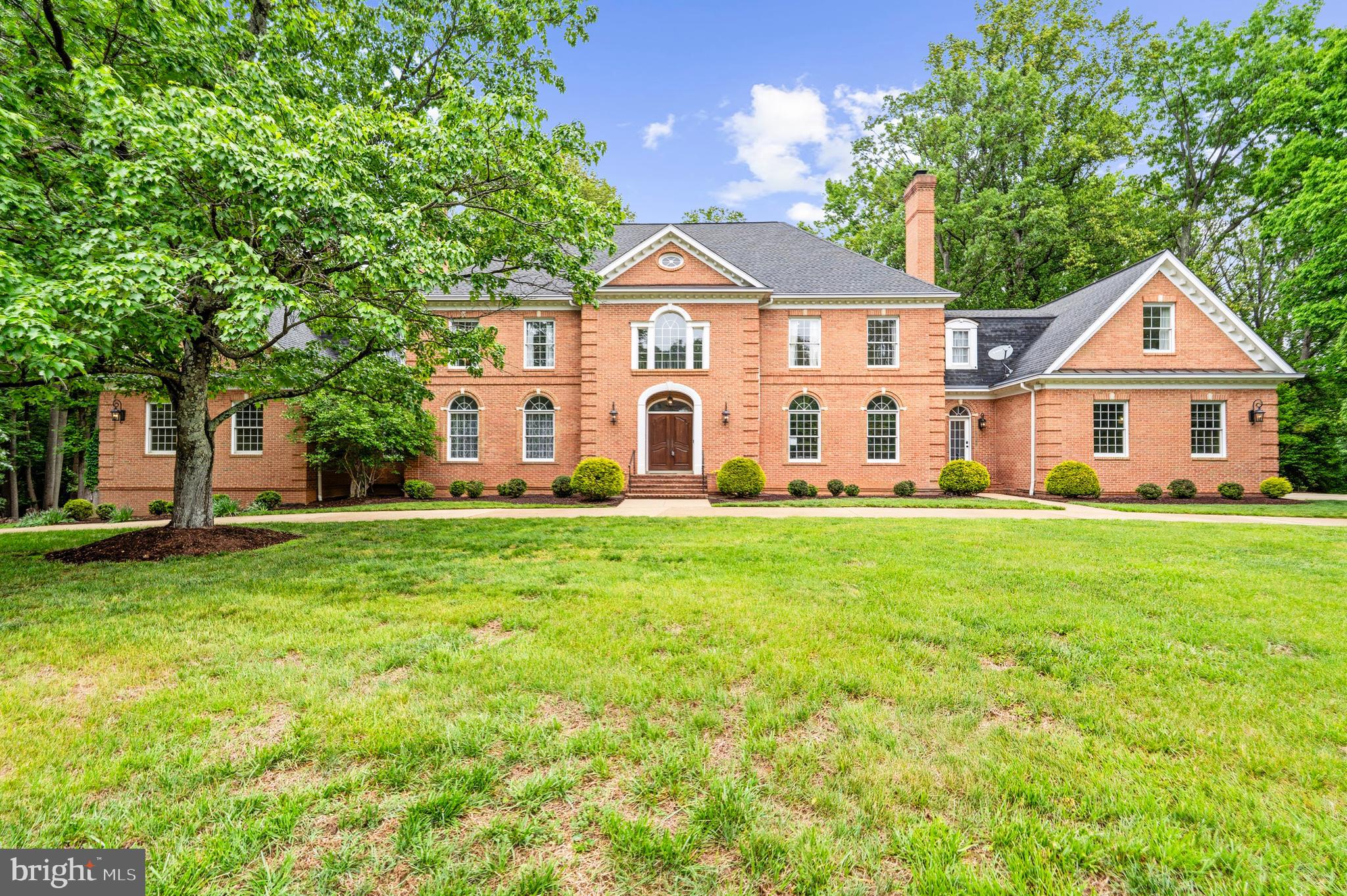 MONEYS CORNER - Residential