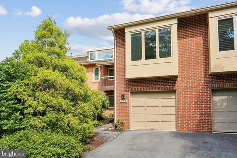 Townhouse For Sale - 10719 Gloxinia Drive<br/> ROCKVILLE, MD 20852