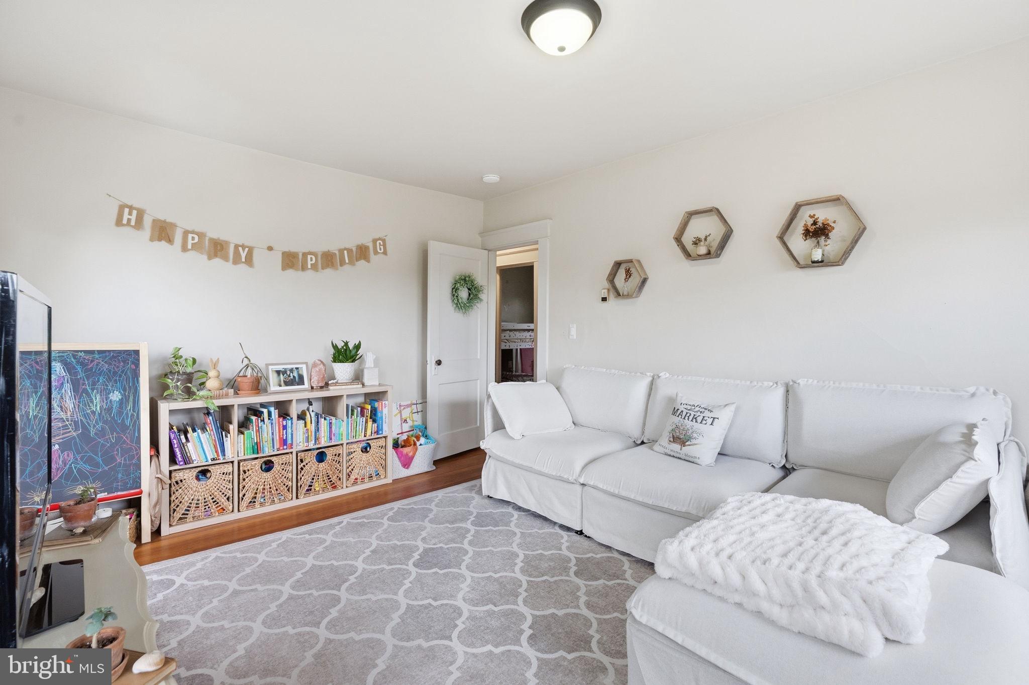 HORSHAM MEADOWS - Residential