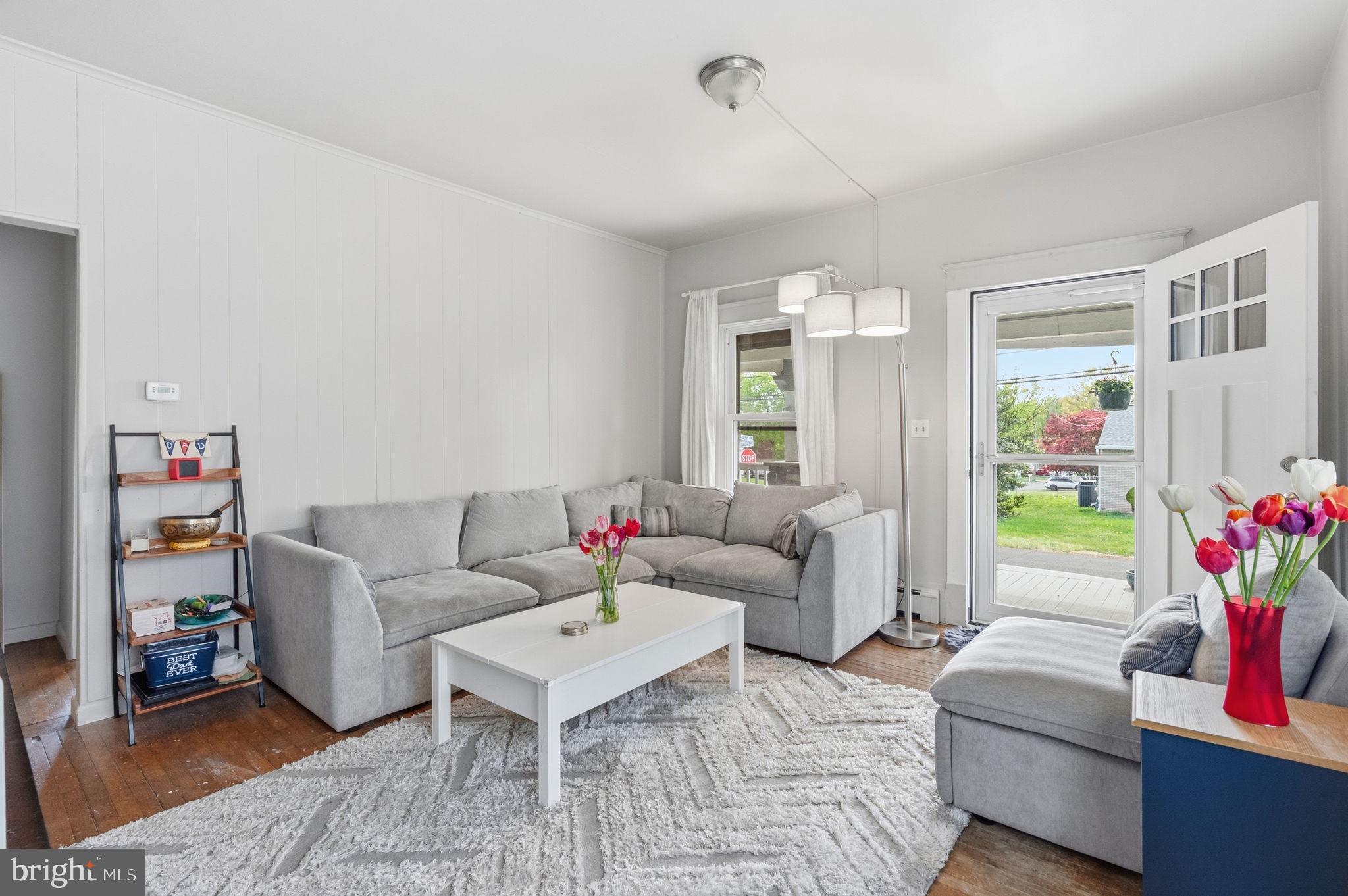 HORSHAM MEADOWS - Residential