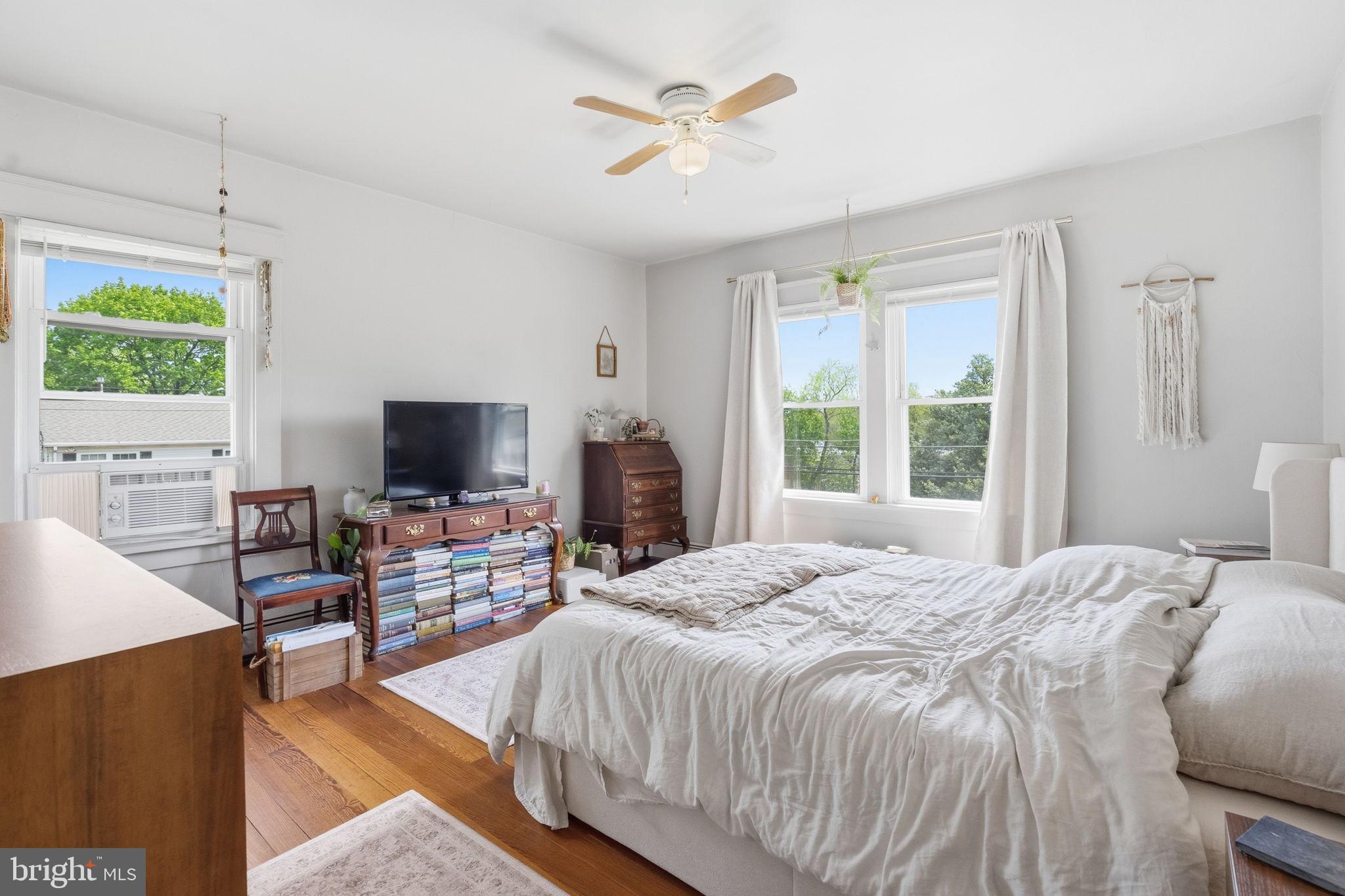 HORSHAM MEADOWS - Residential