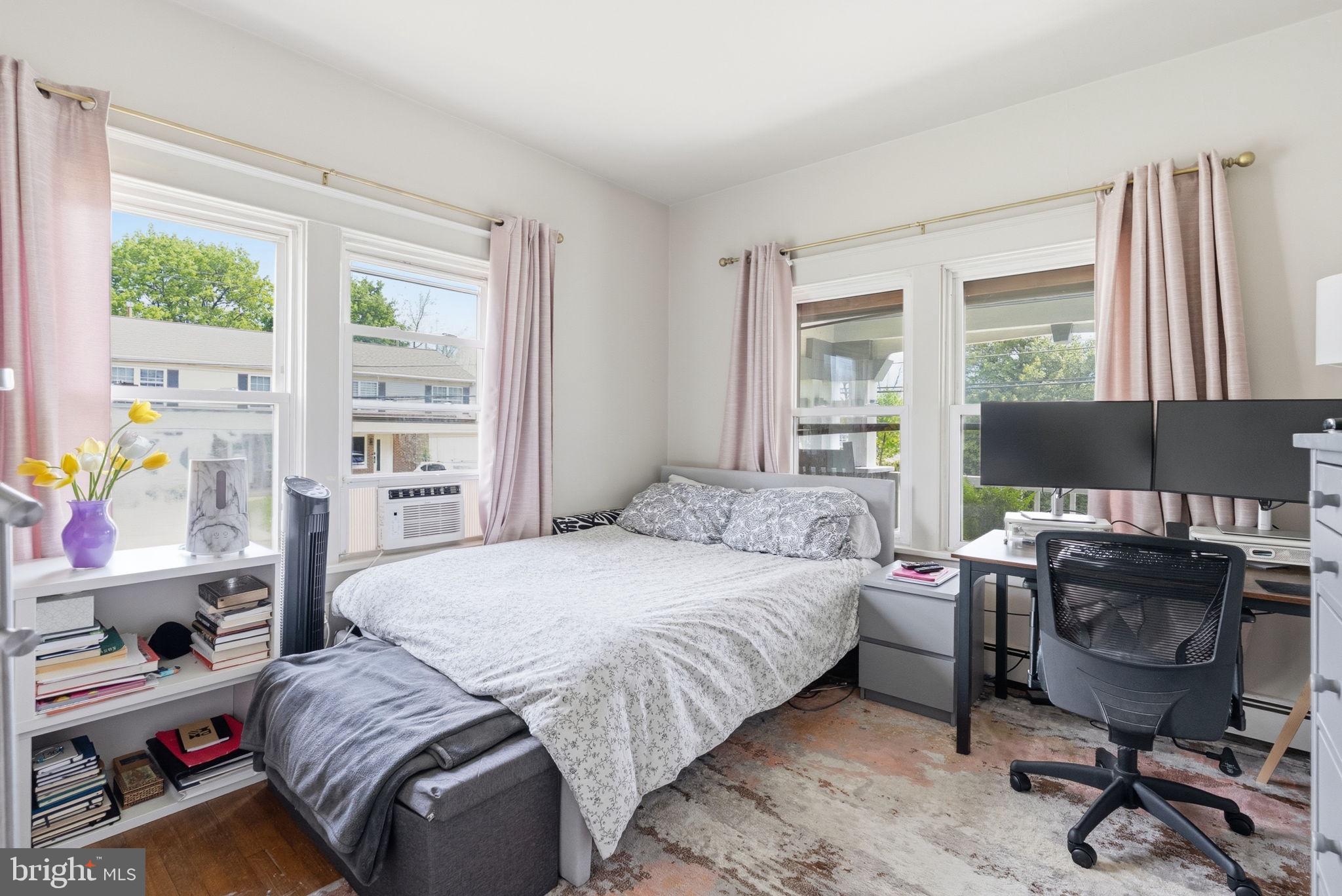 HORSHAM MEADOWS - Residential