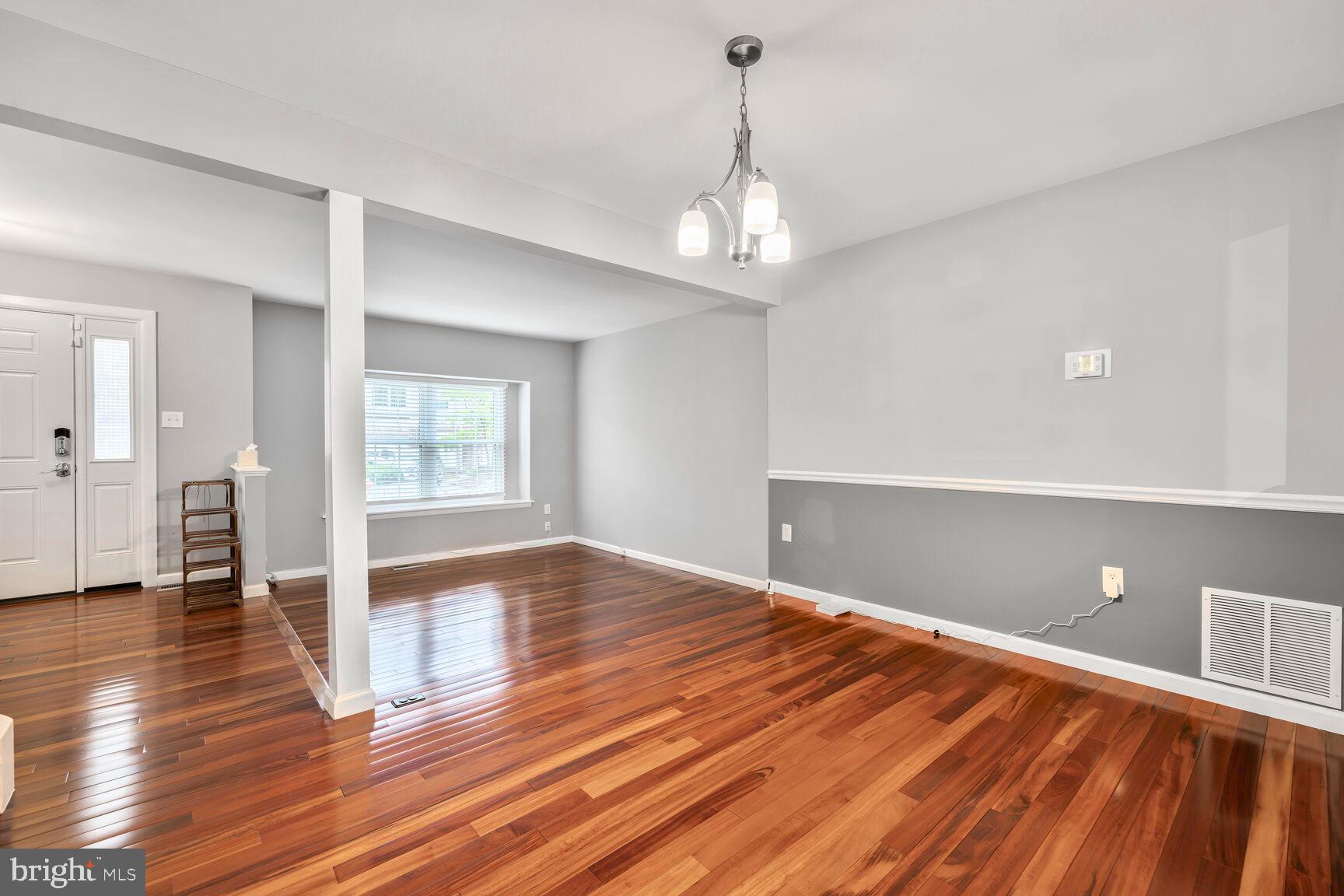 18419 HALLMARK COURT