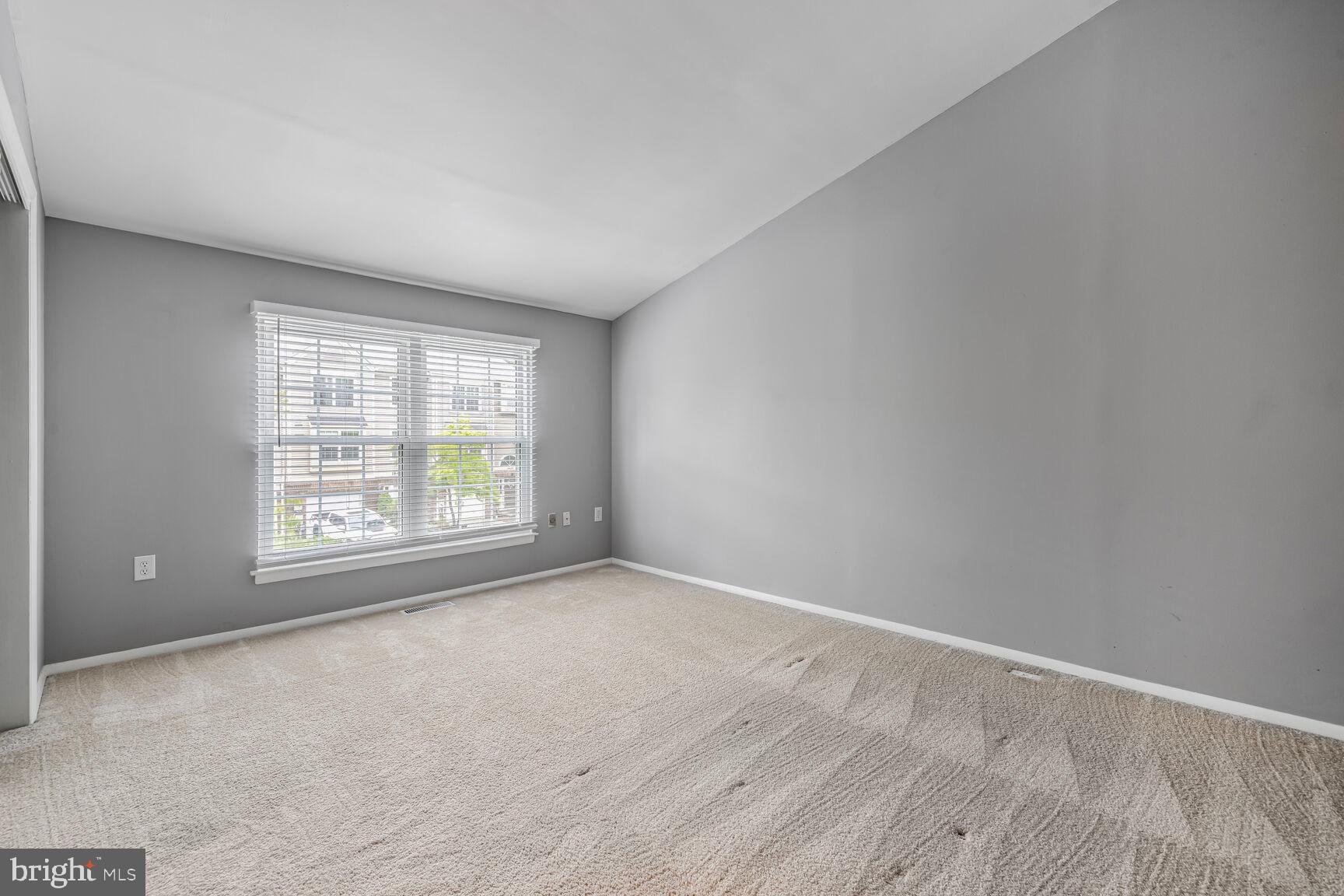 FLOWER HILL - Residential Lease